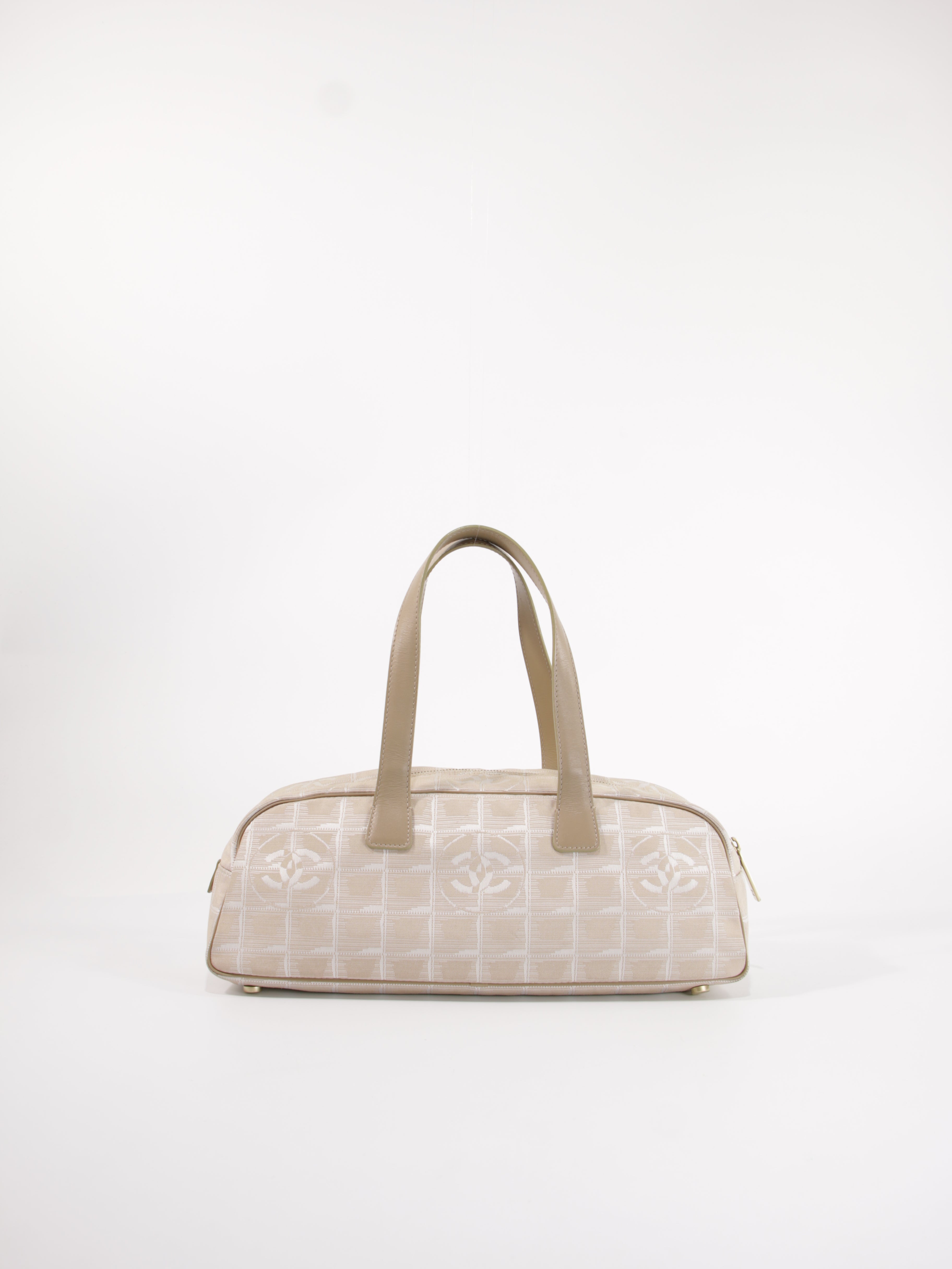 CHANEL SHOULDER BAGS