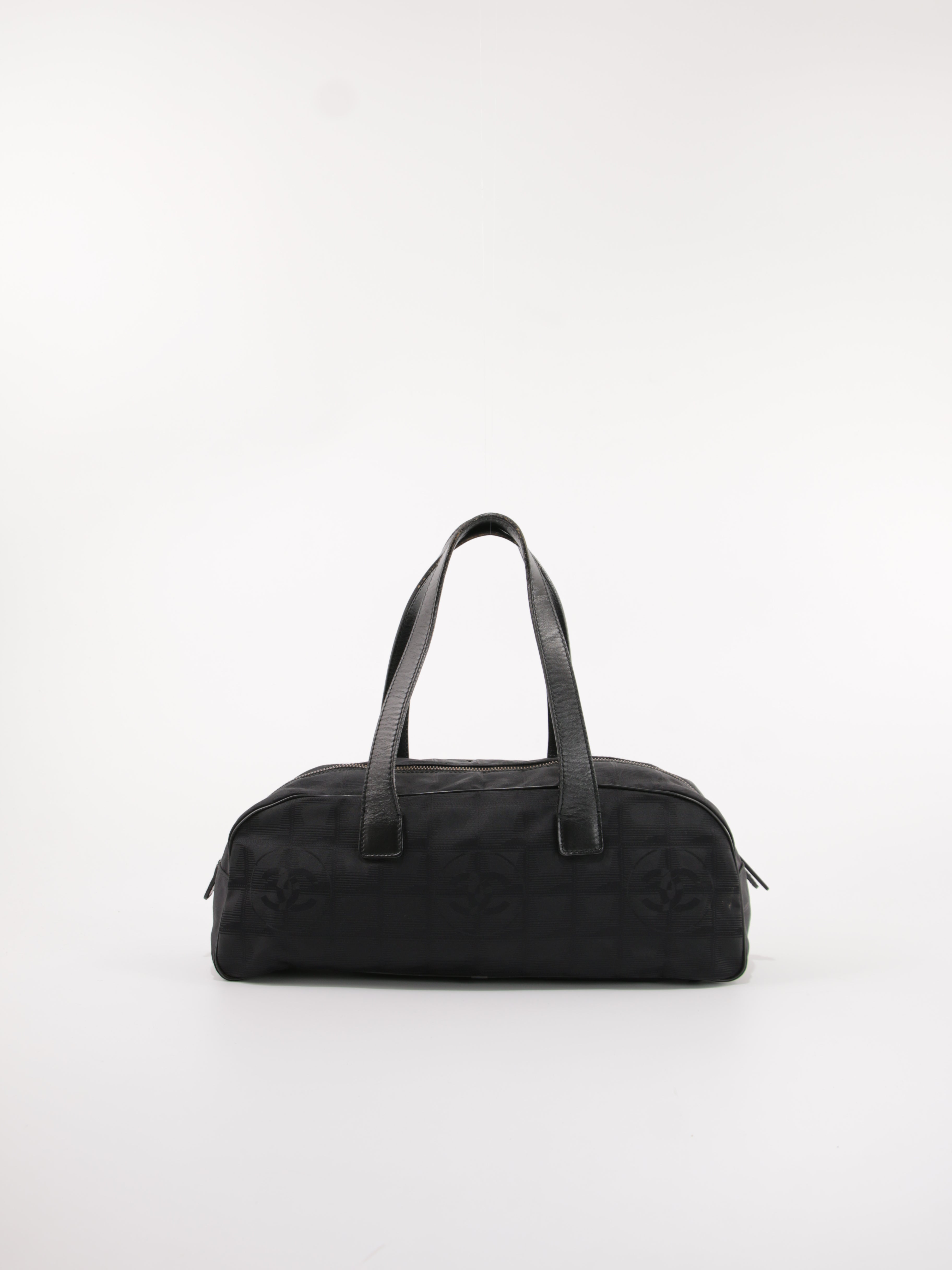 CHANEL SHOULDER BAGS