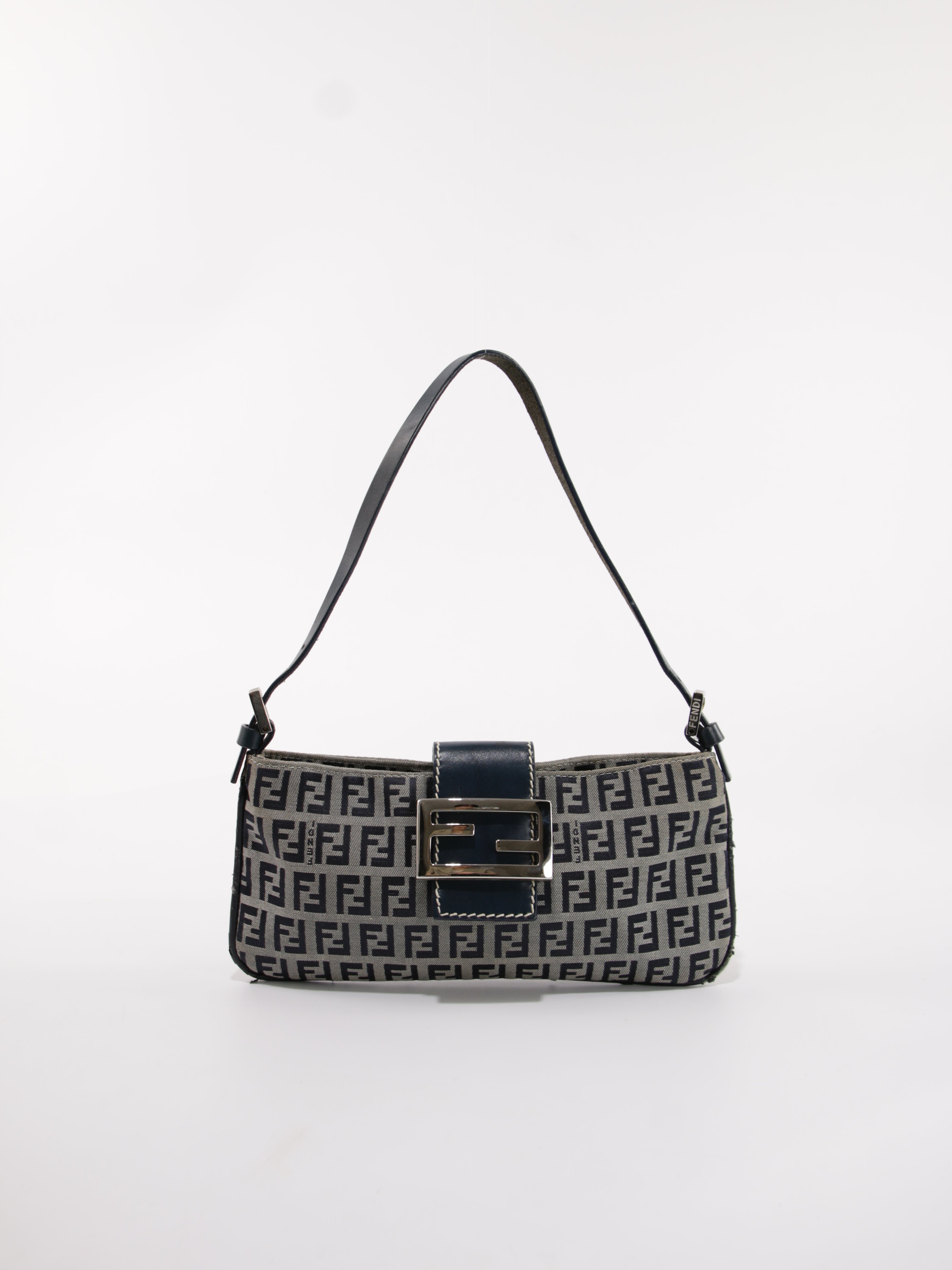 FENDI SHOULDER BAGS