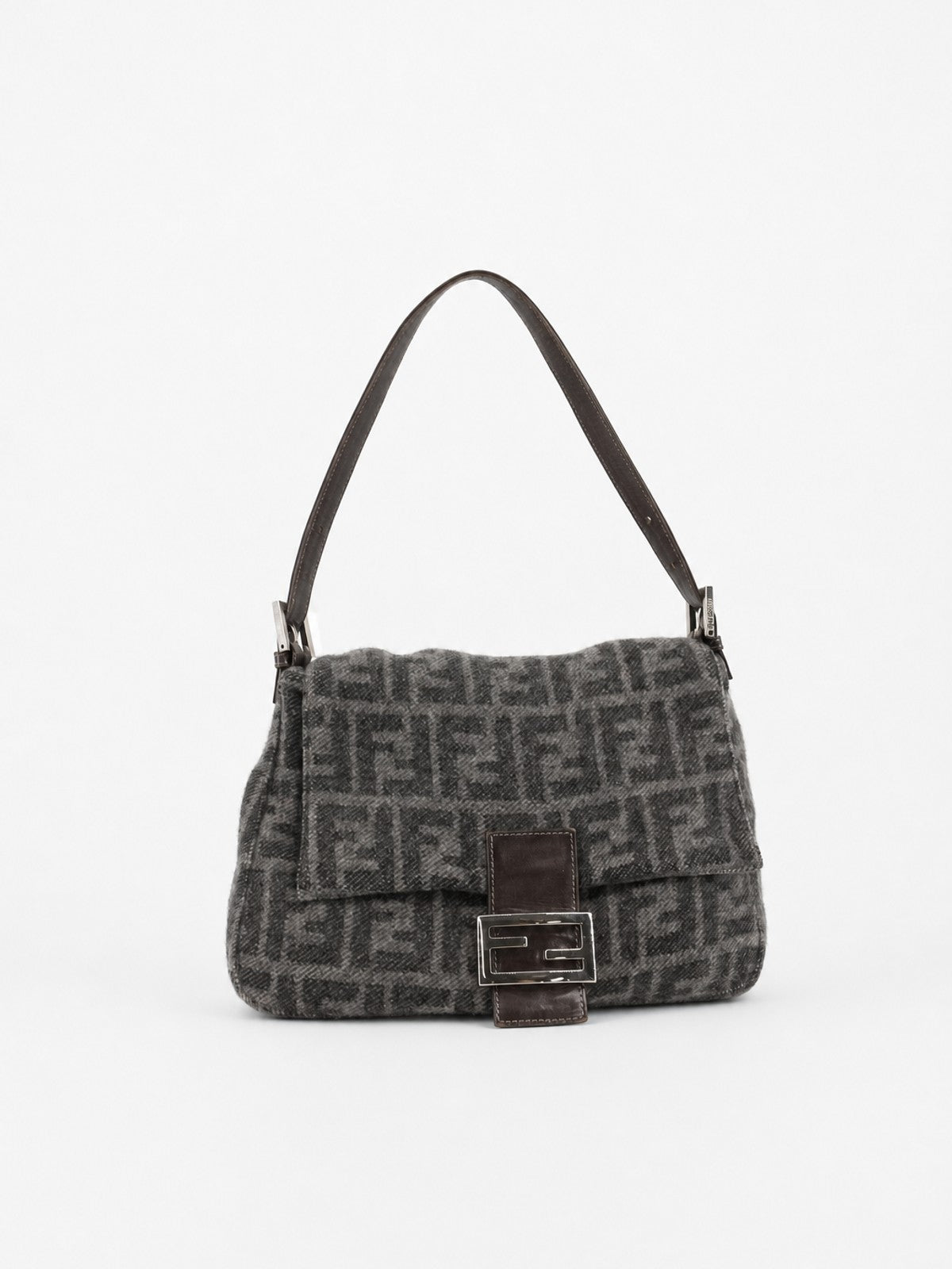 FENDI SHOULDER BAGS