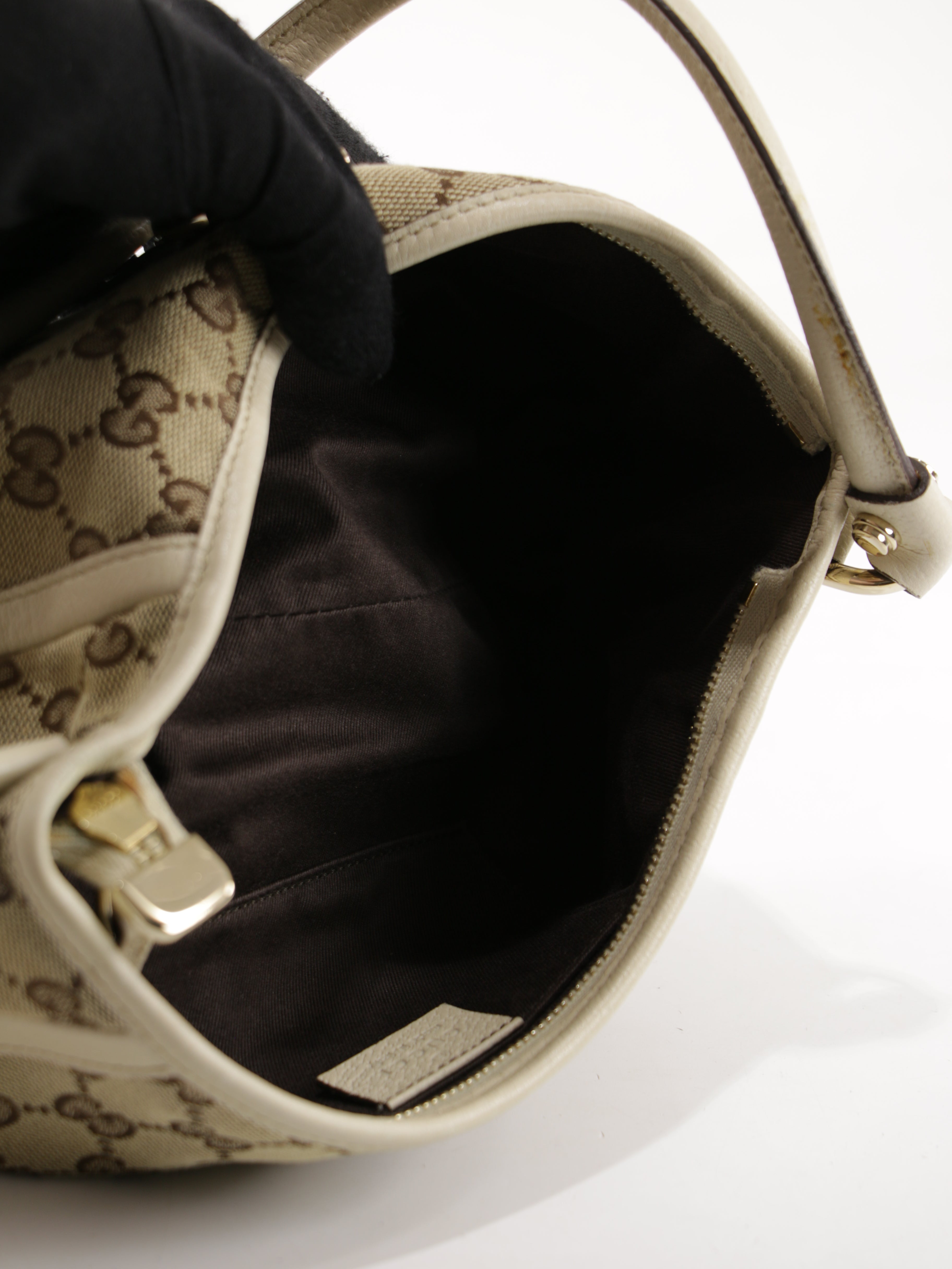 Abbey D-Ring Pochette