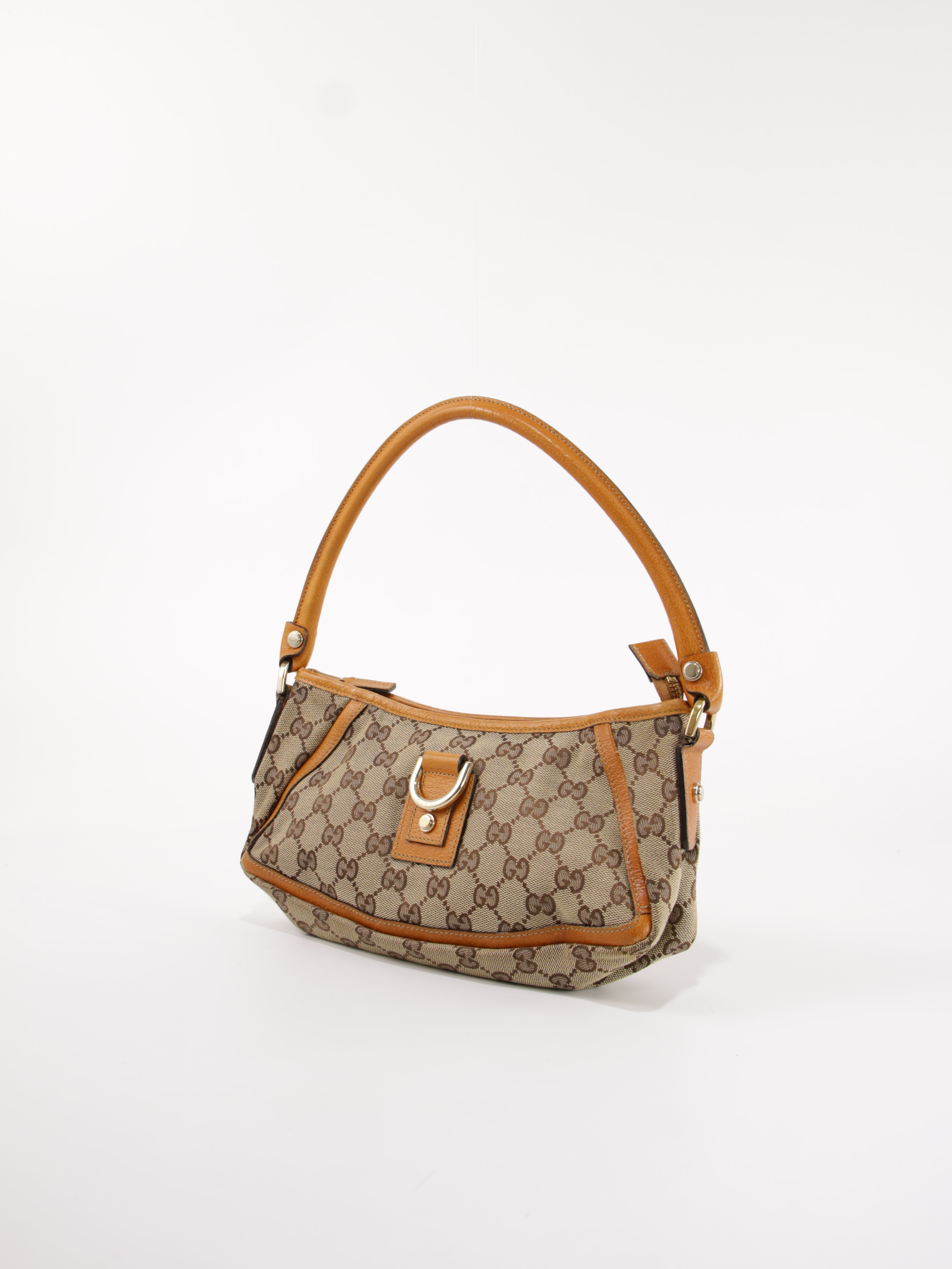 Abbey D-Ring Pochette