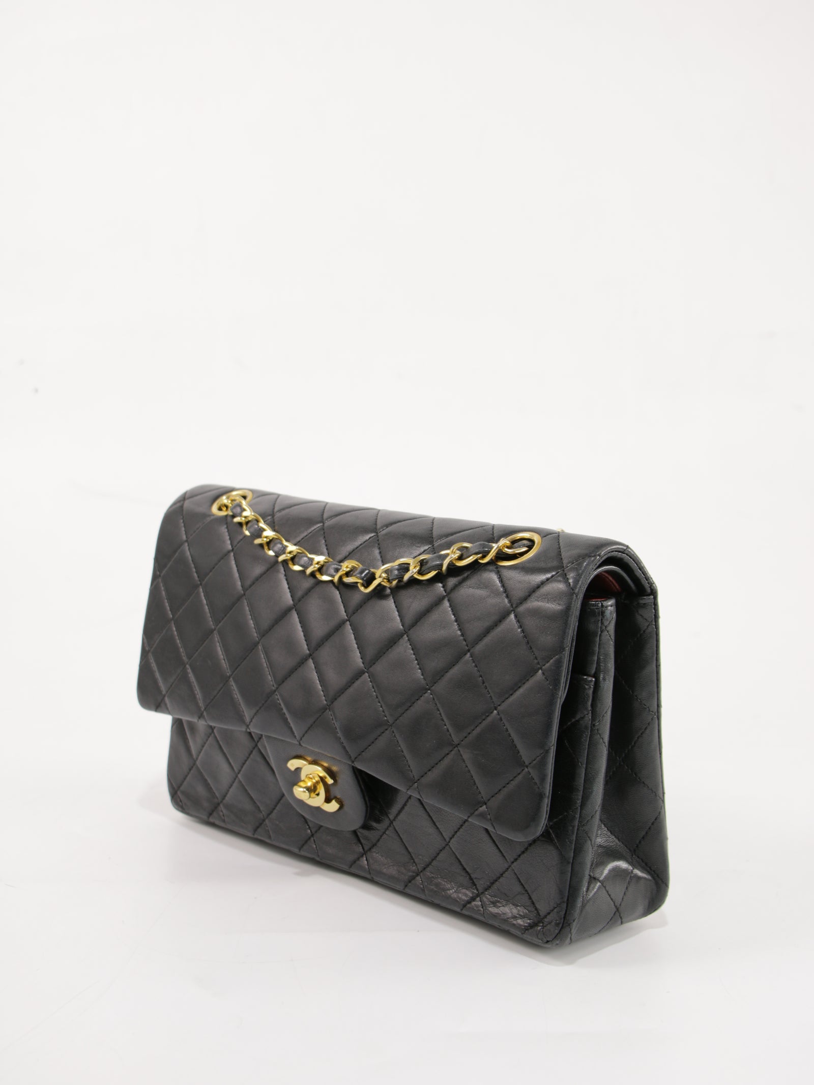 Medium Classic Flap