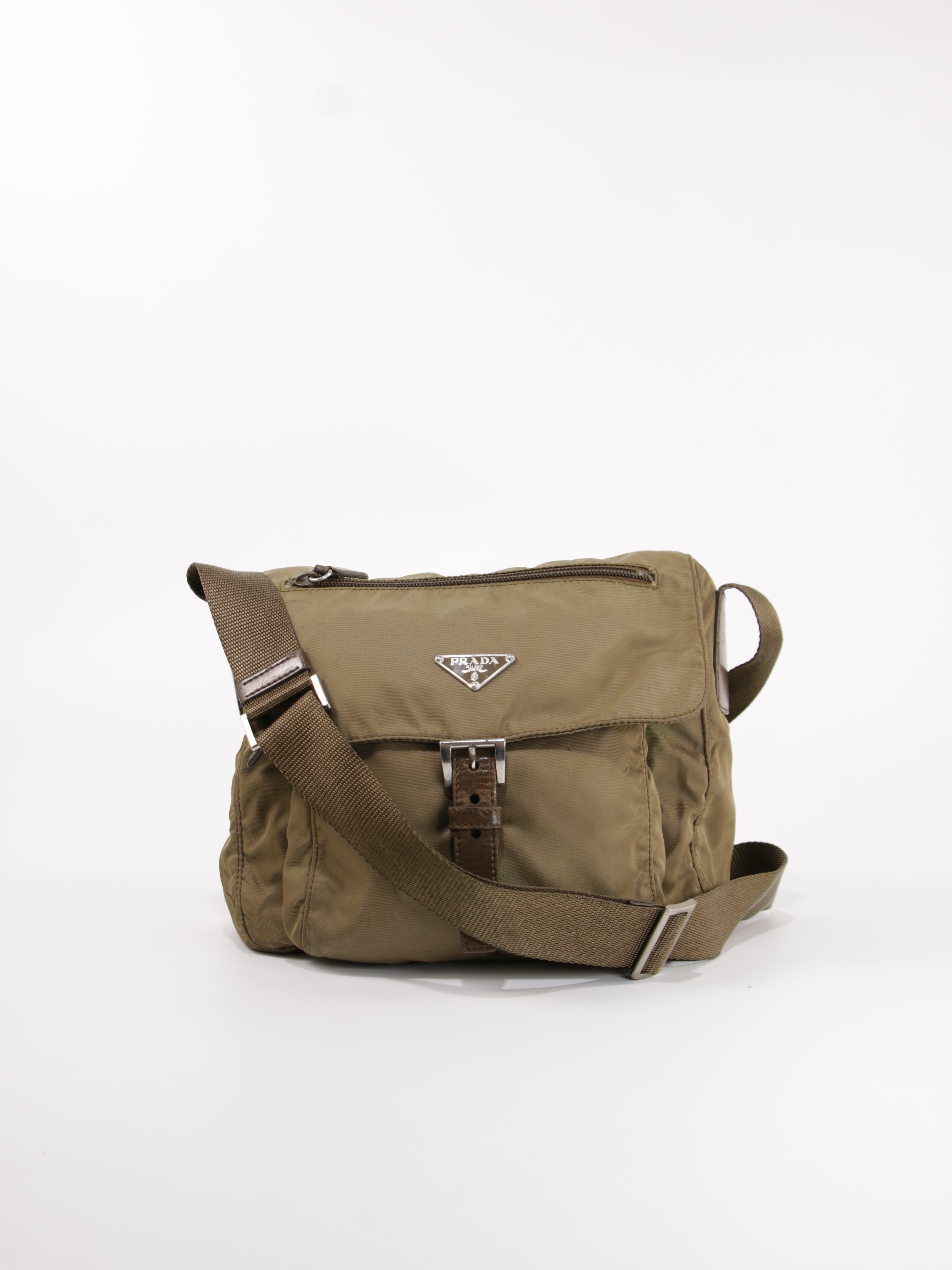 Single Buckle Messenger