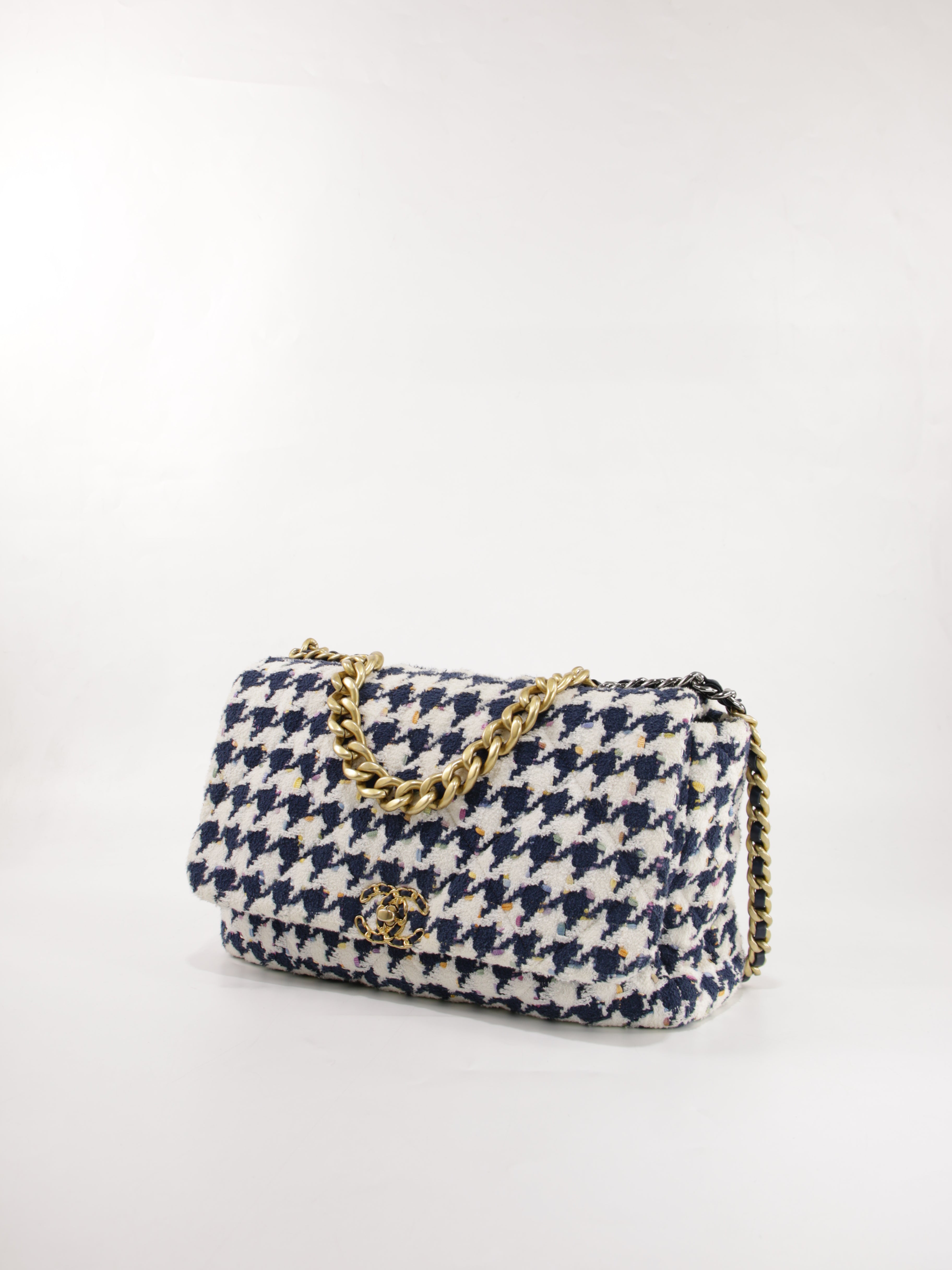 19 Flap Bag