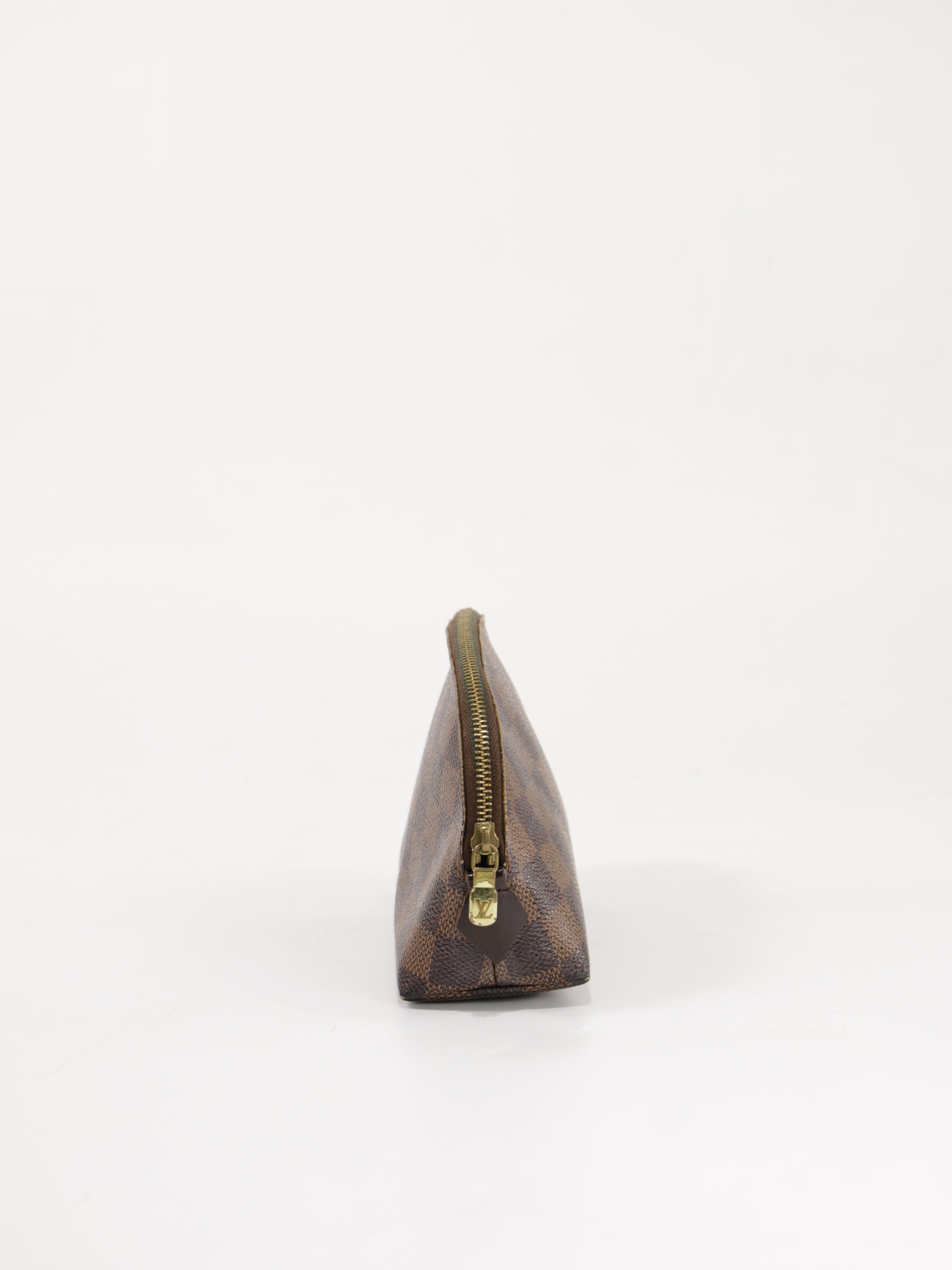 Cosmetic pouch
