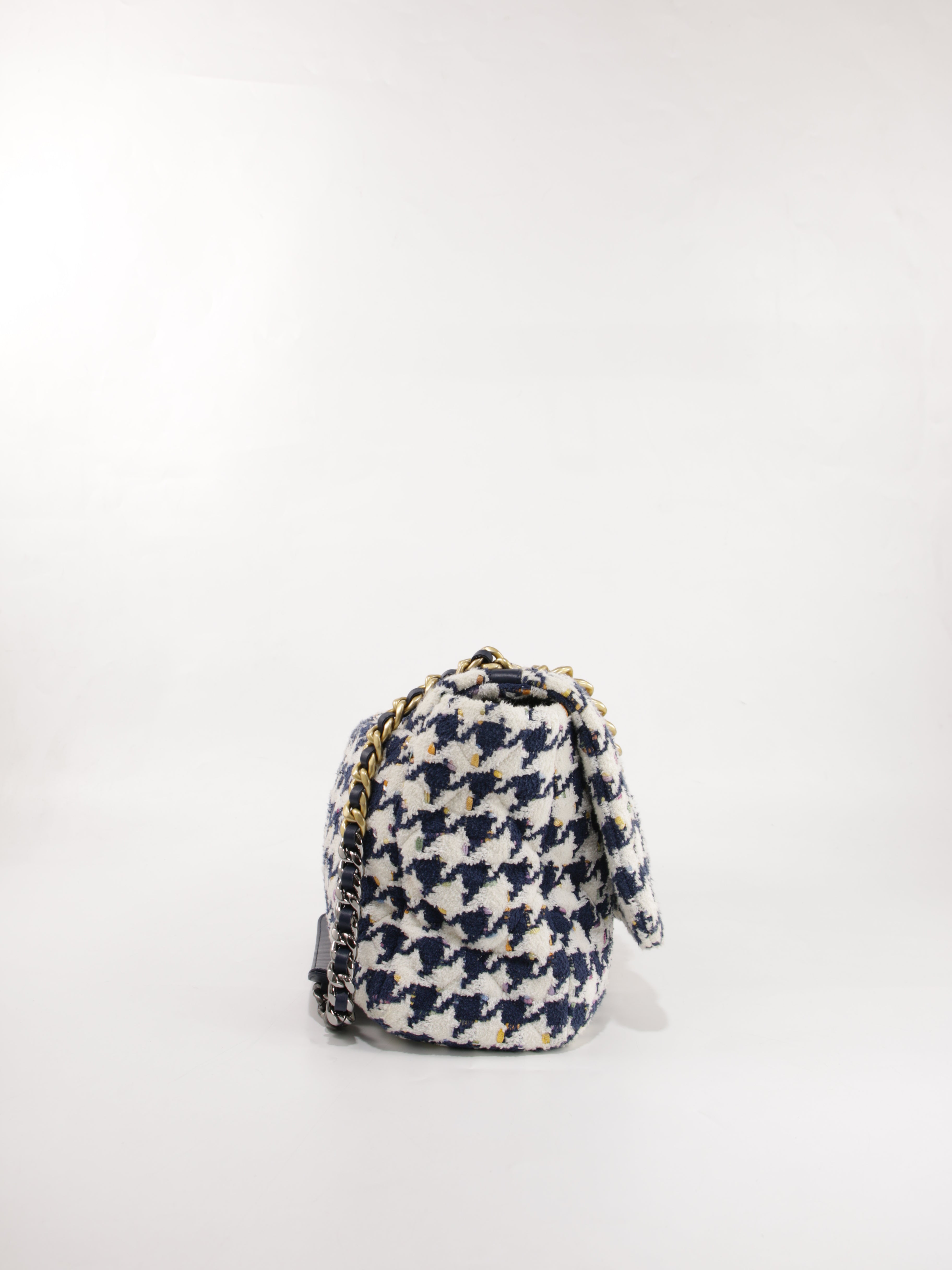 19 Flap Bag