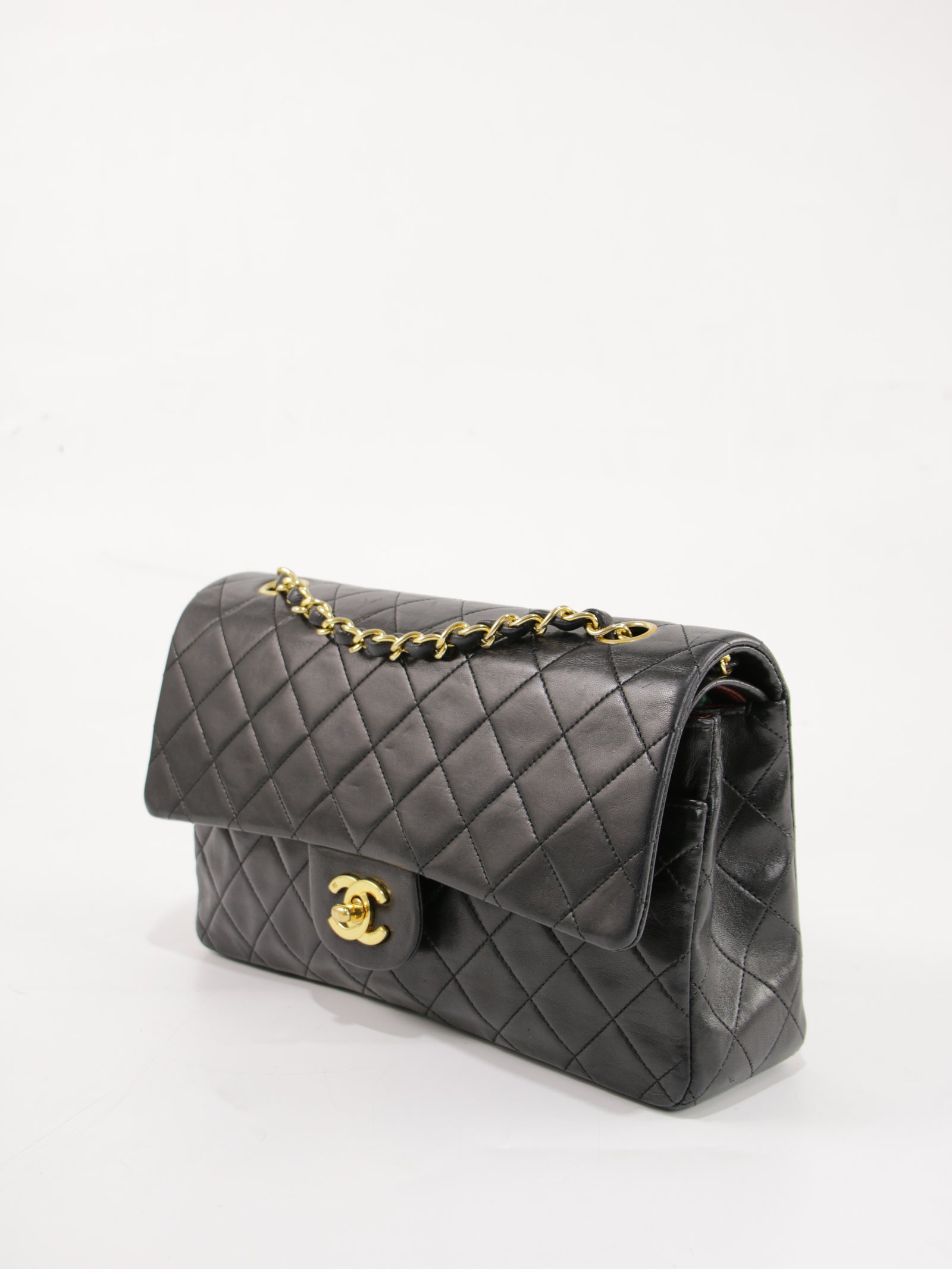 Medium Classic Flap
