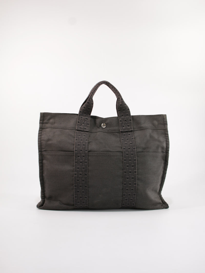 Bags under 670 eur