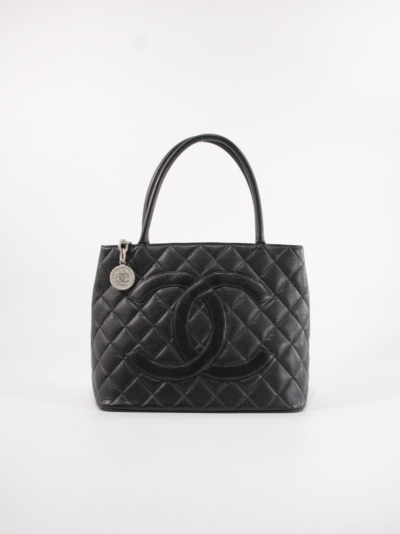 CHANEL SHOULDER BAGS