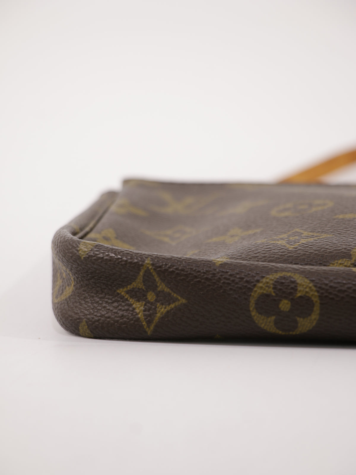Louis Vuitton Accessories Pochette