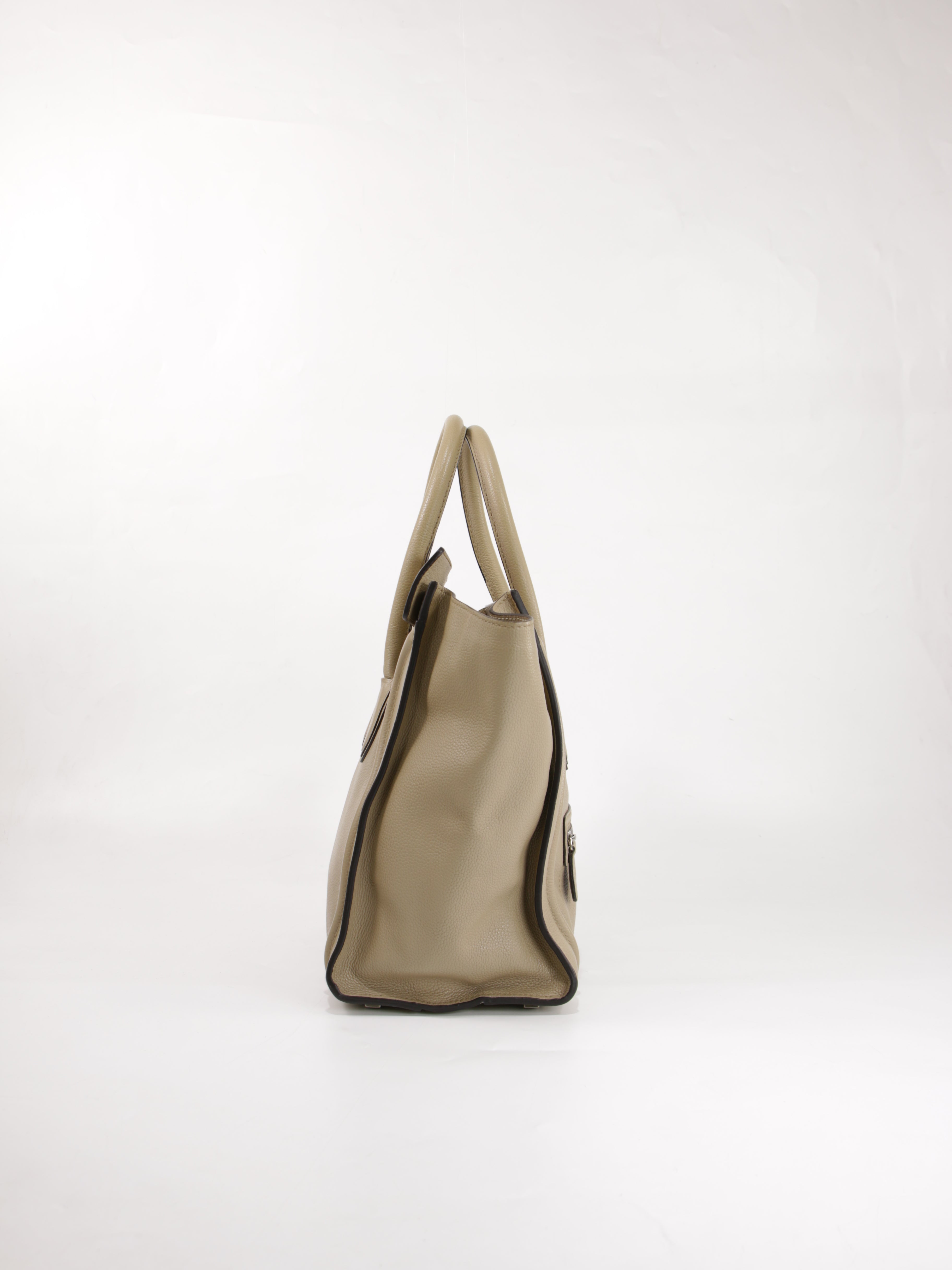 Medium luggage