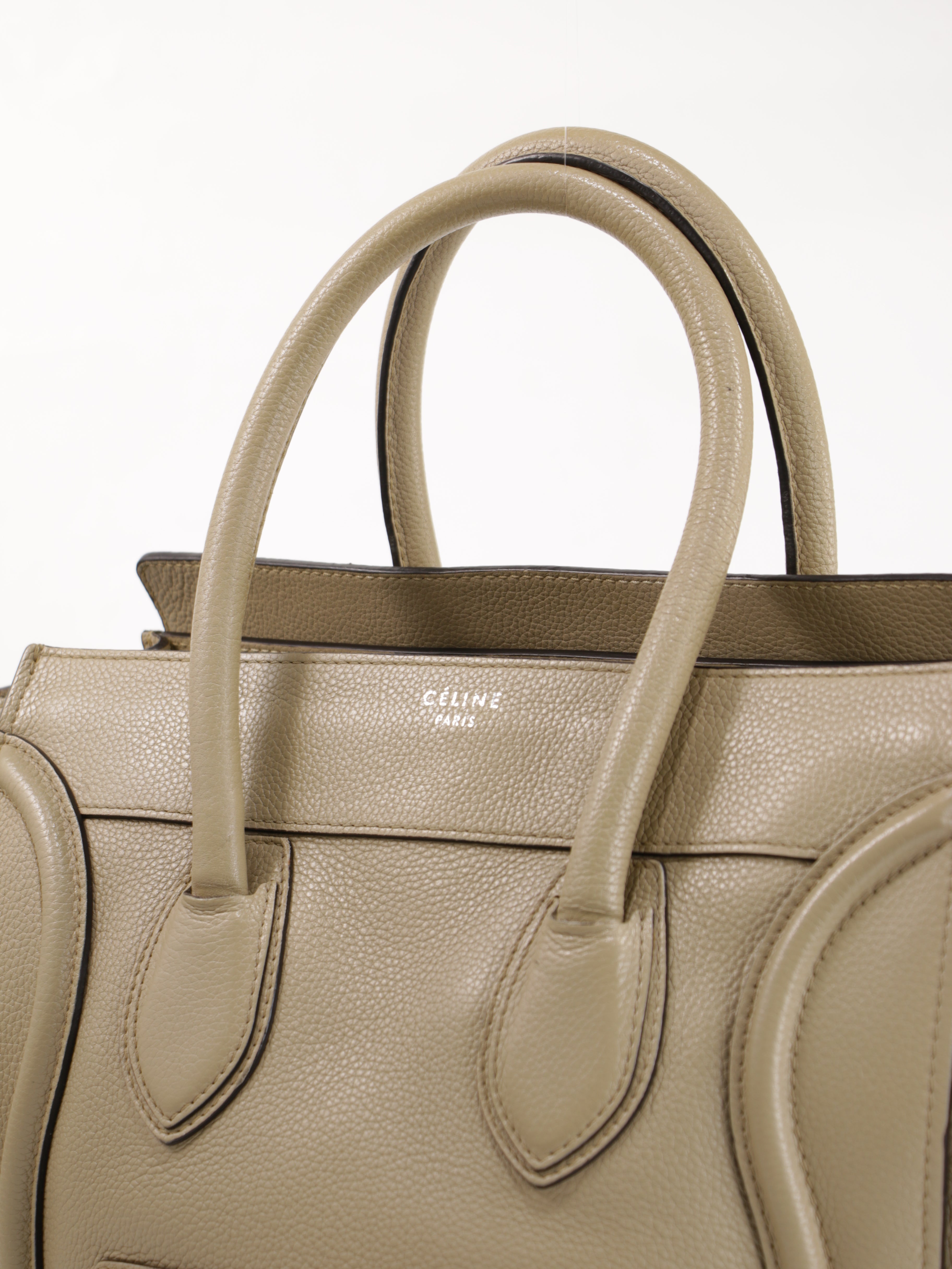 Medium luggage