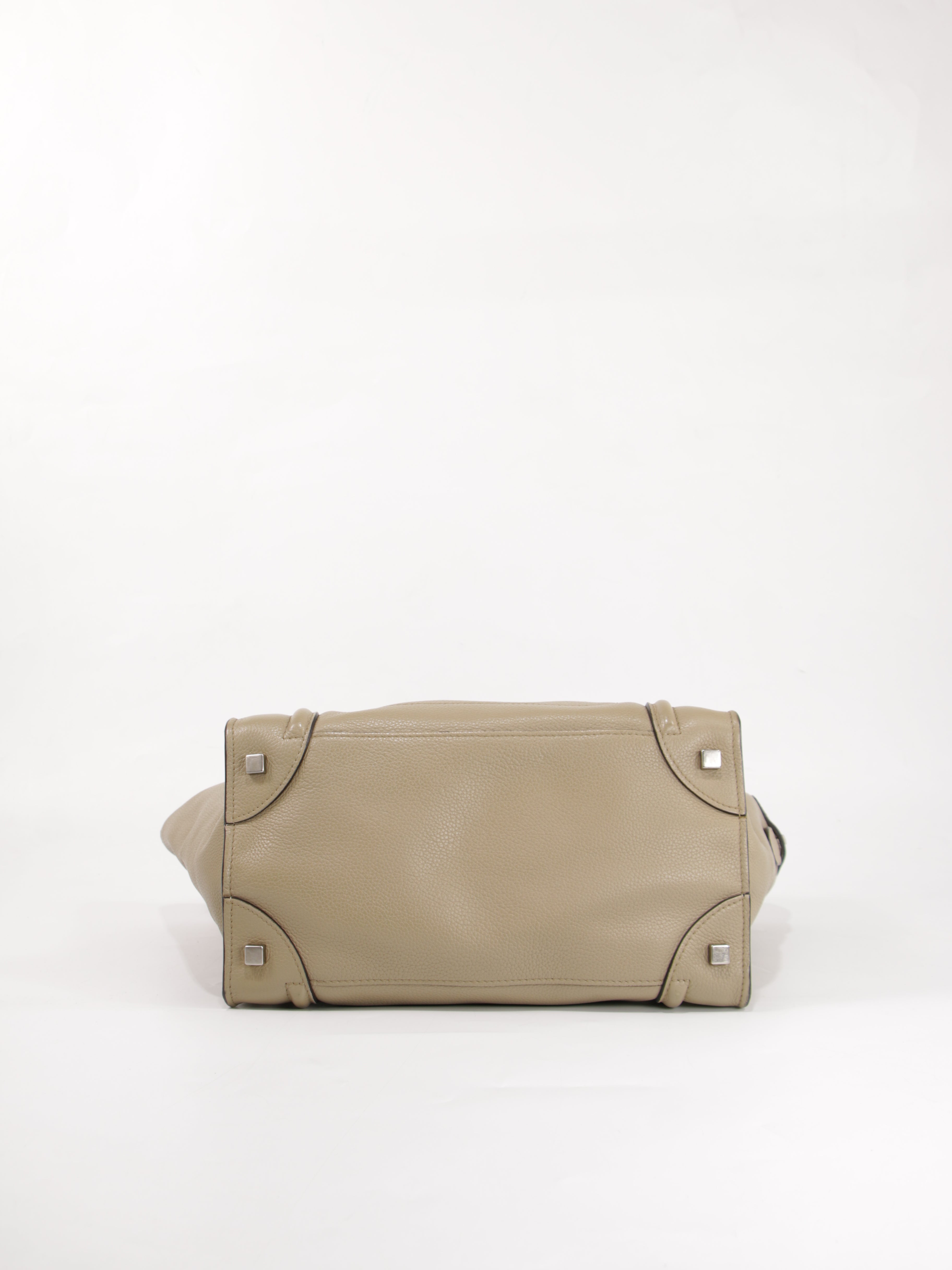 Medium luggage