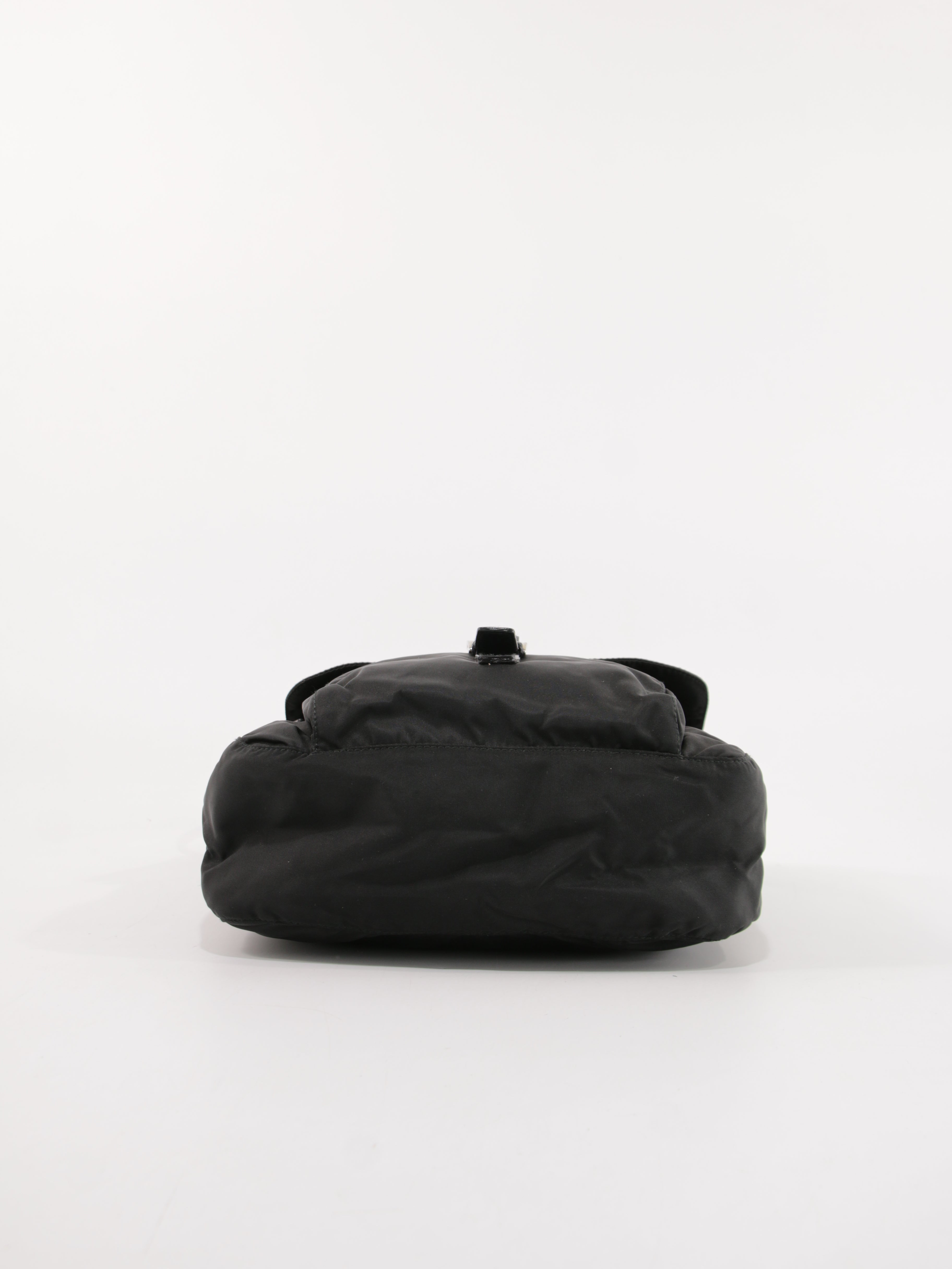 Single Buckle Messenger