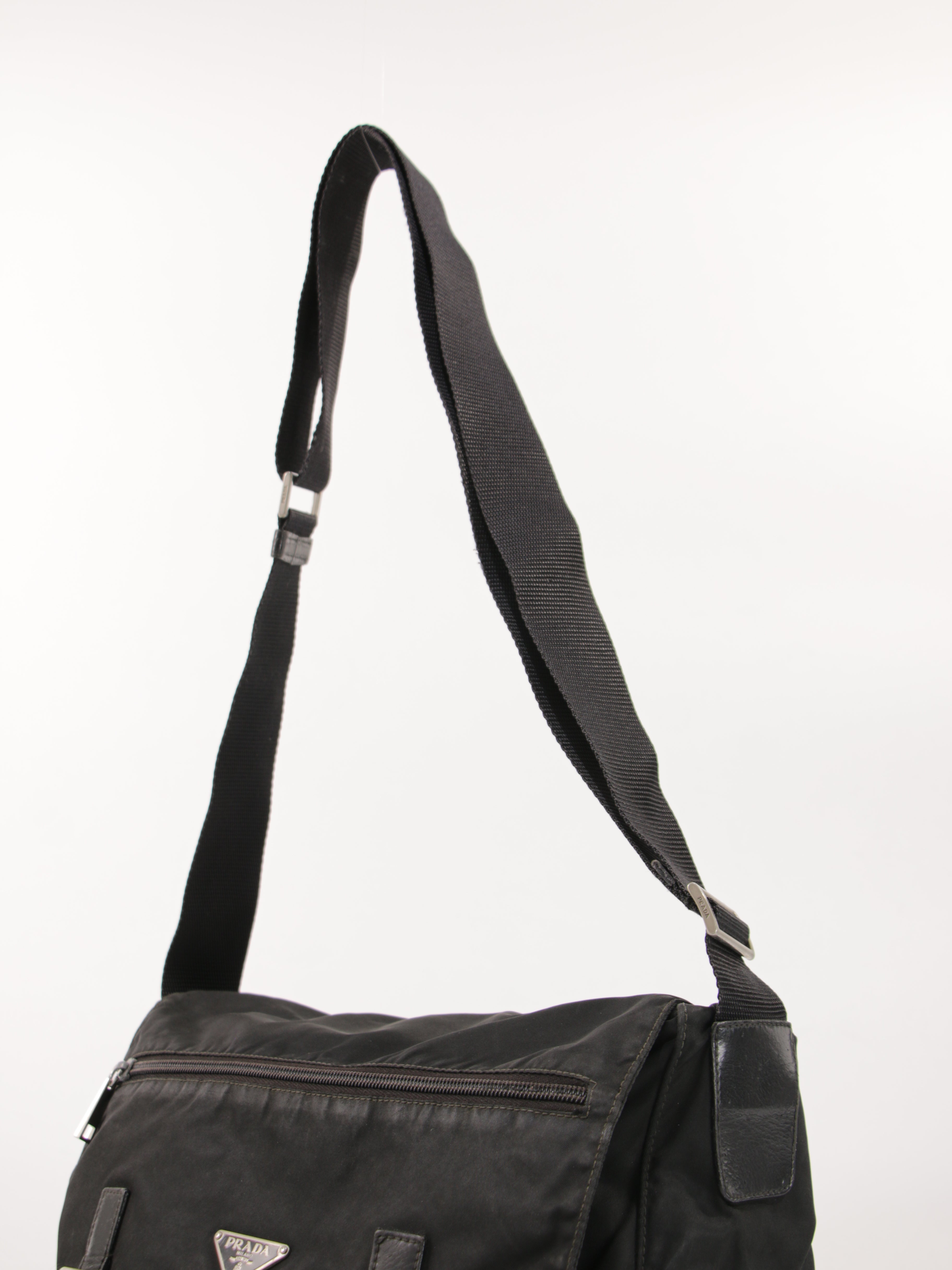 Double Buckle Messenger