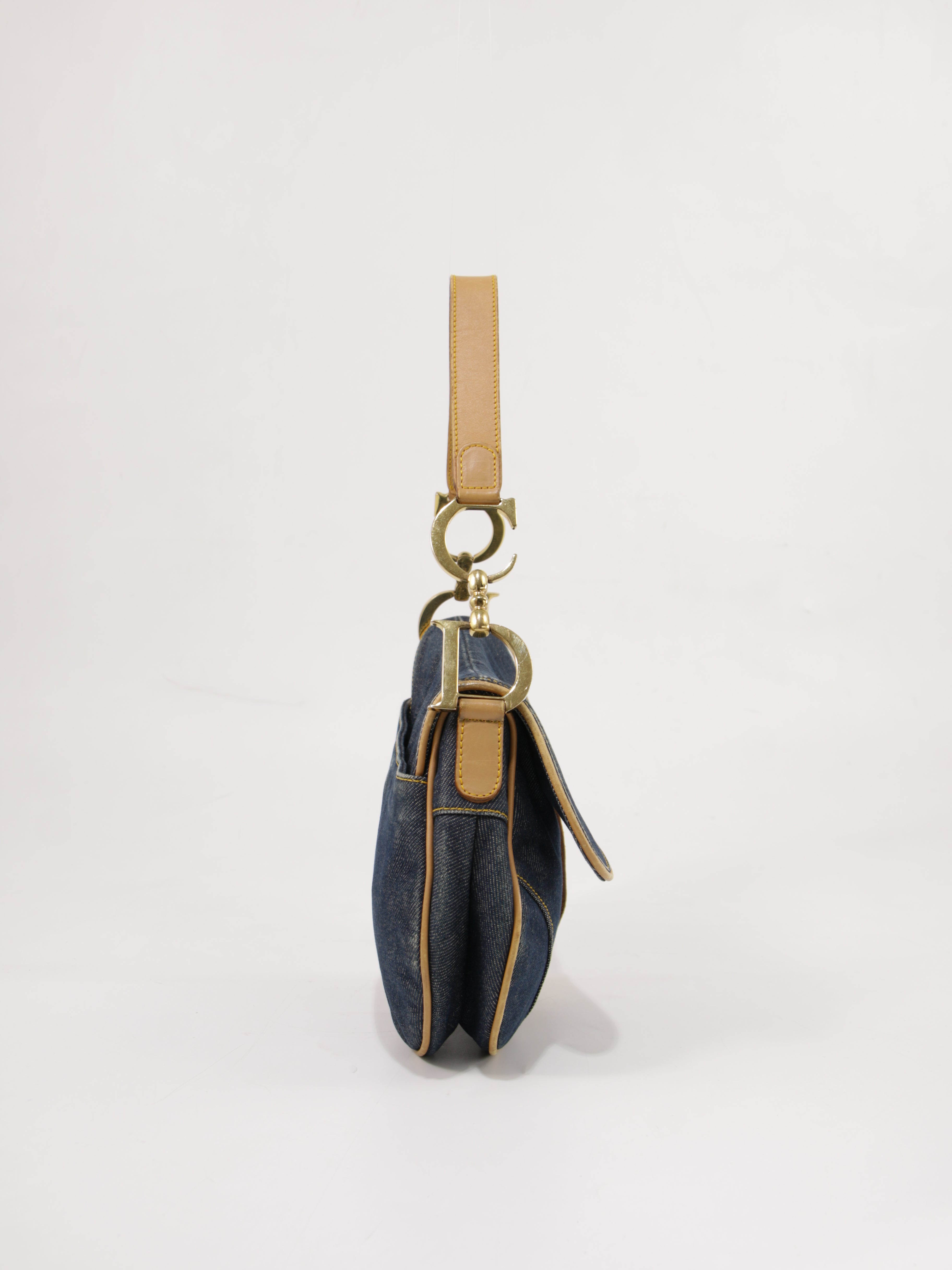 Saddle