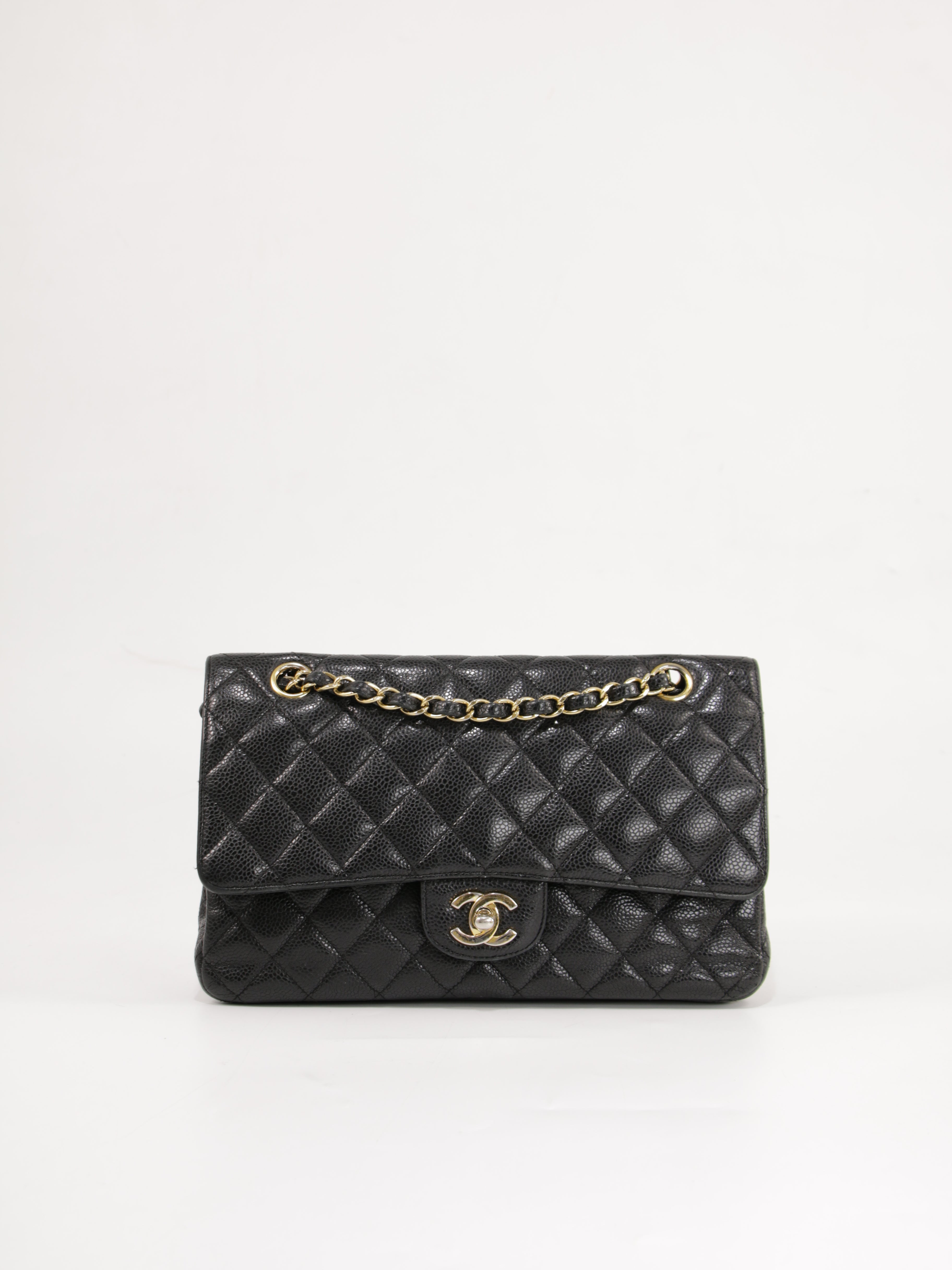 Medium Classic Flap
