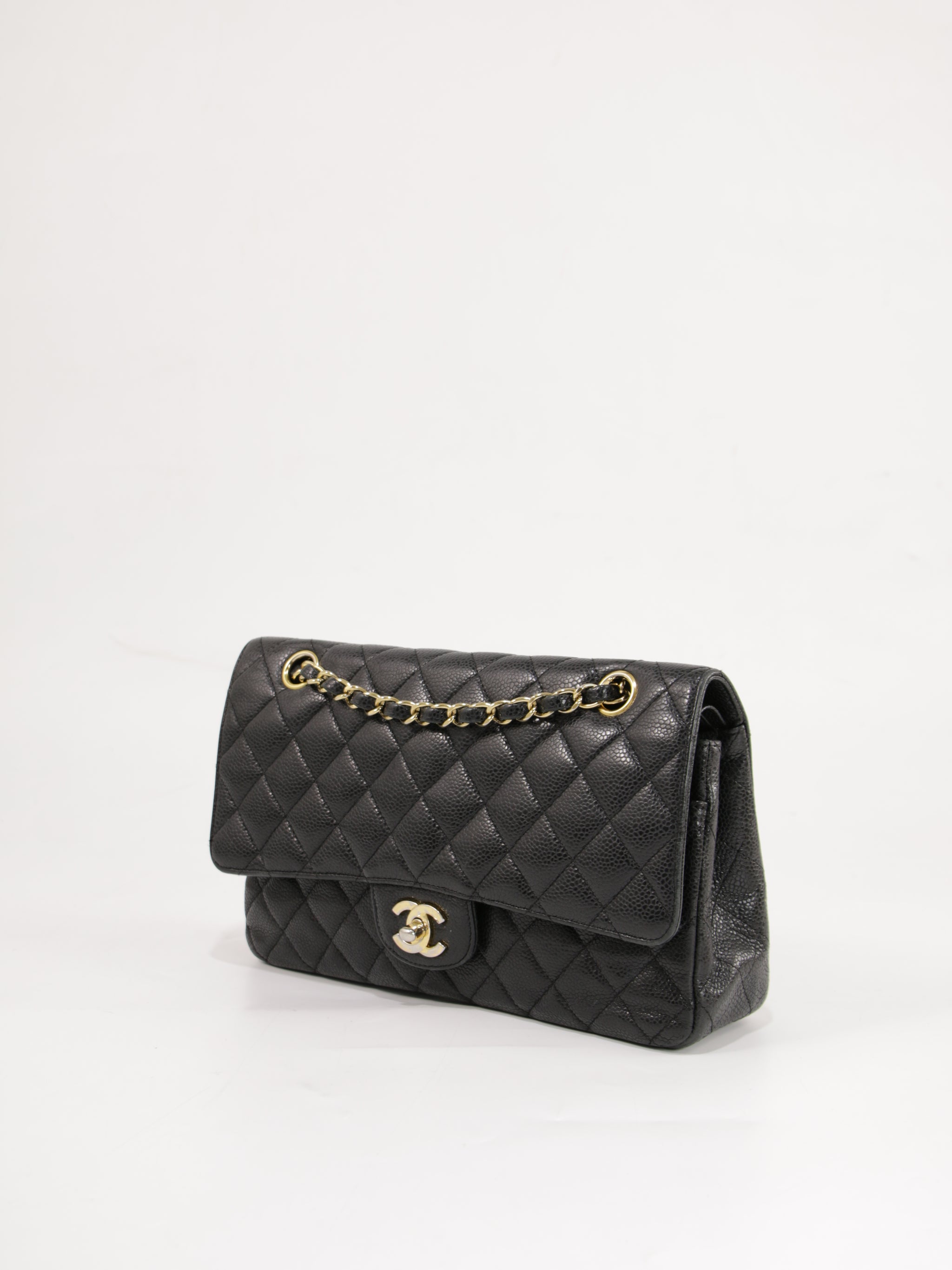 Medium Classic Flap