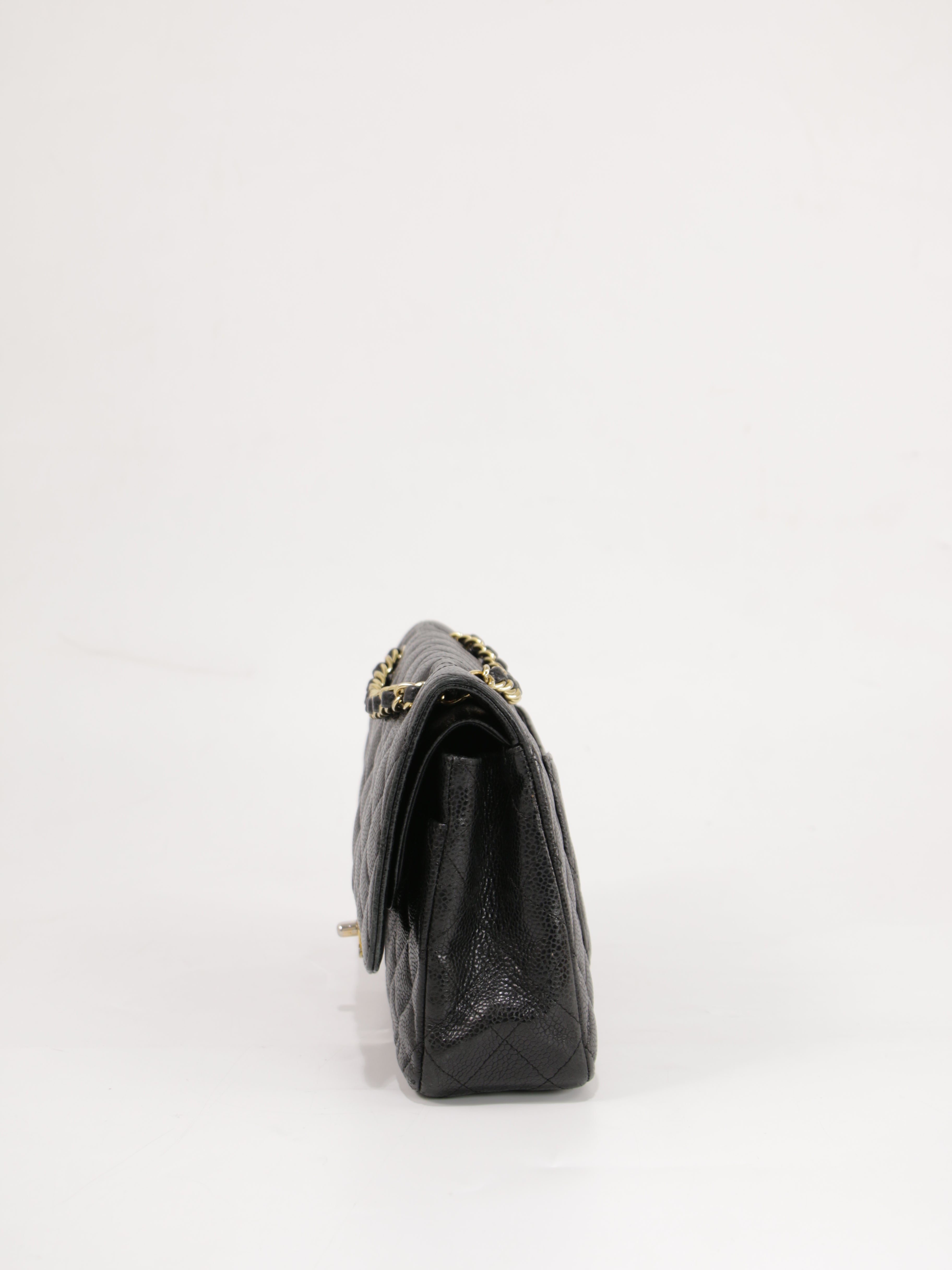 Medium Classic Flap