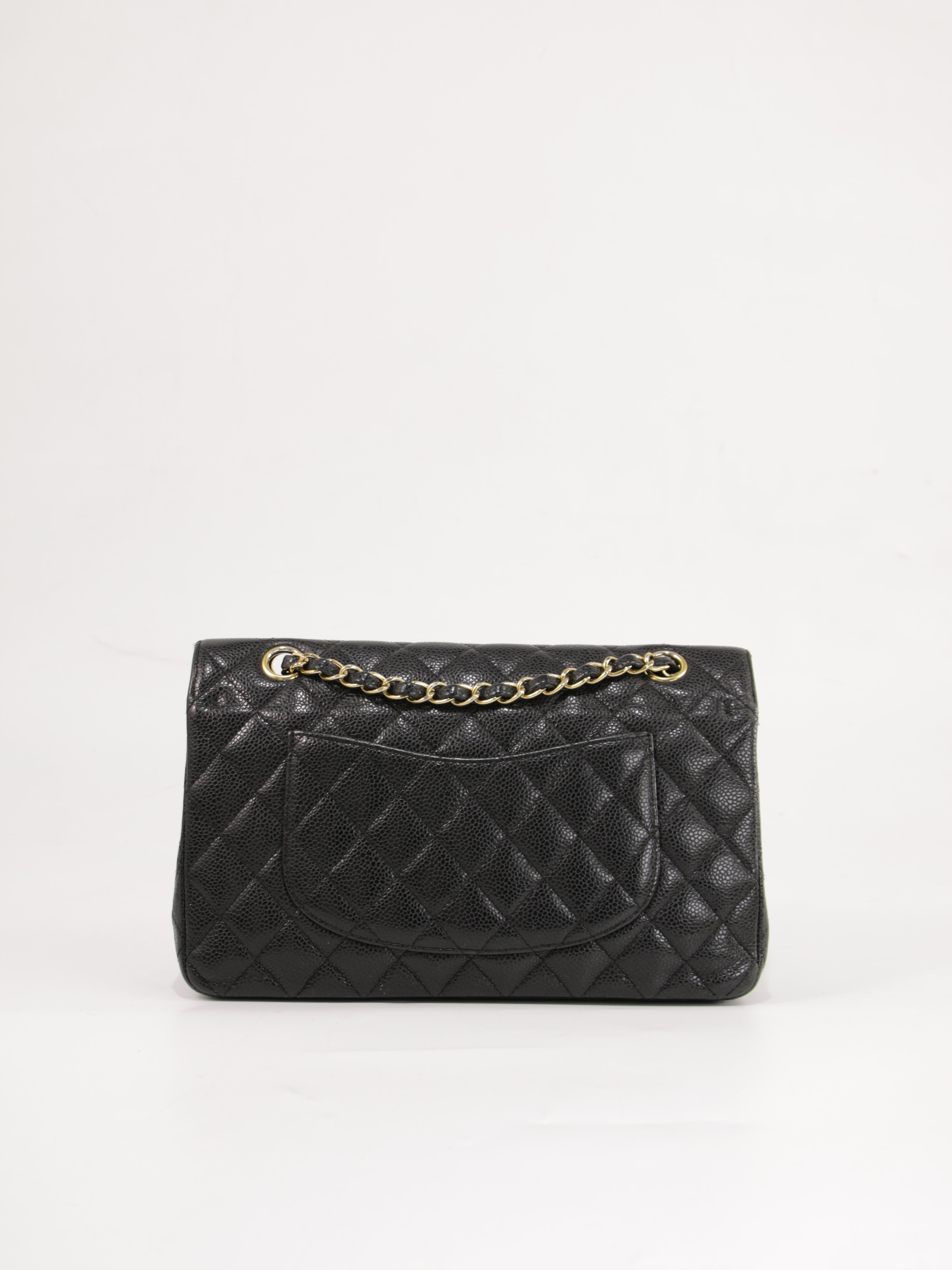Medium Classic Flap