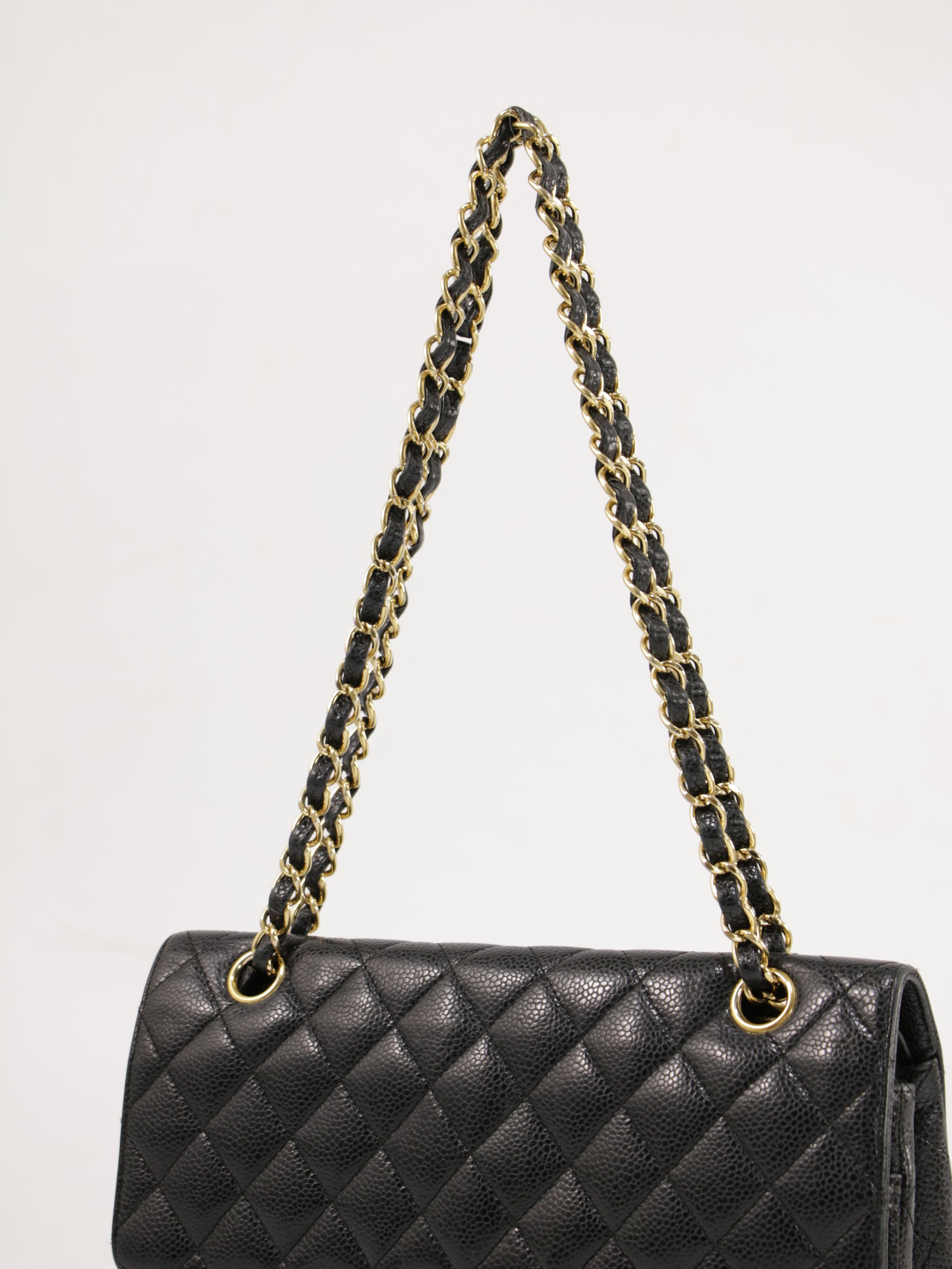 Medium Classic Flap