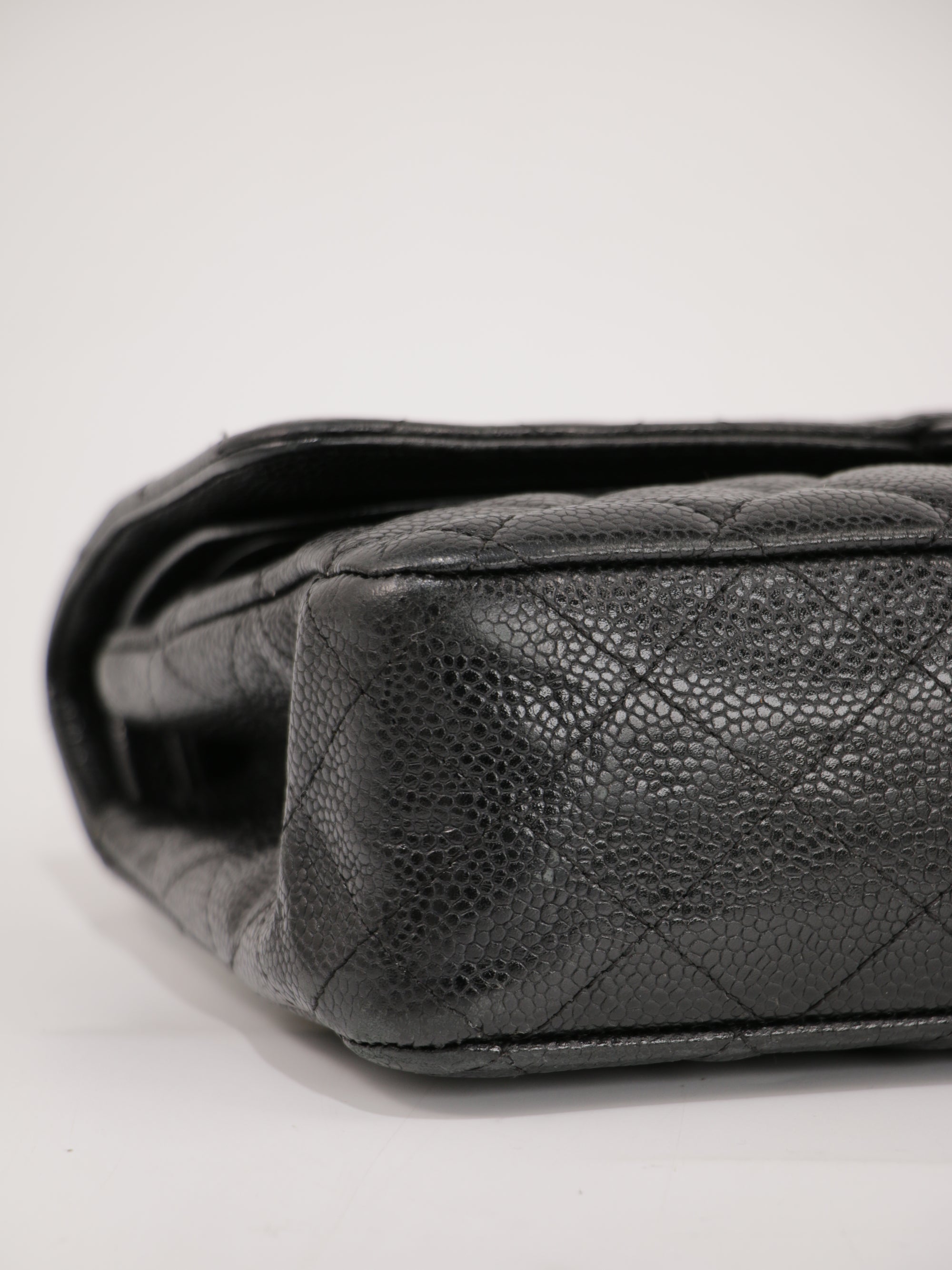 Medium Classic Flap