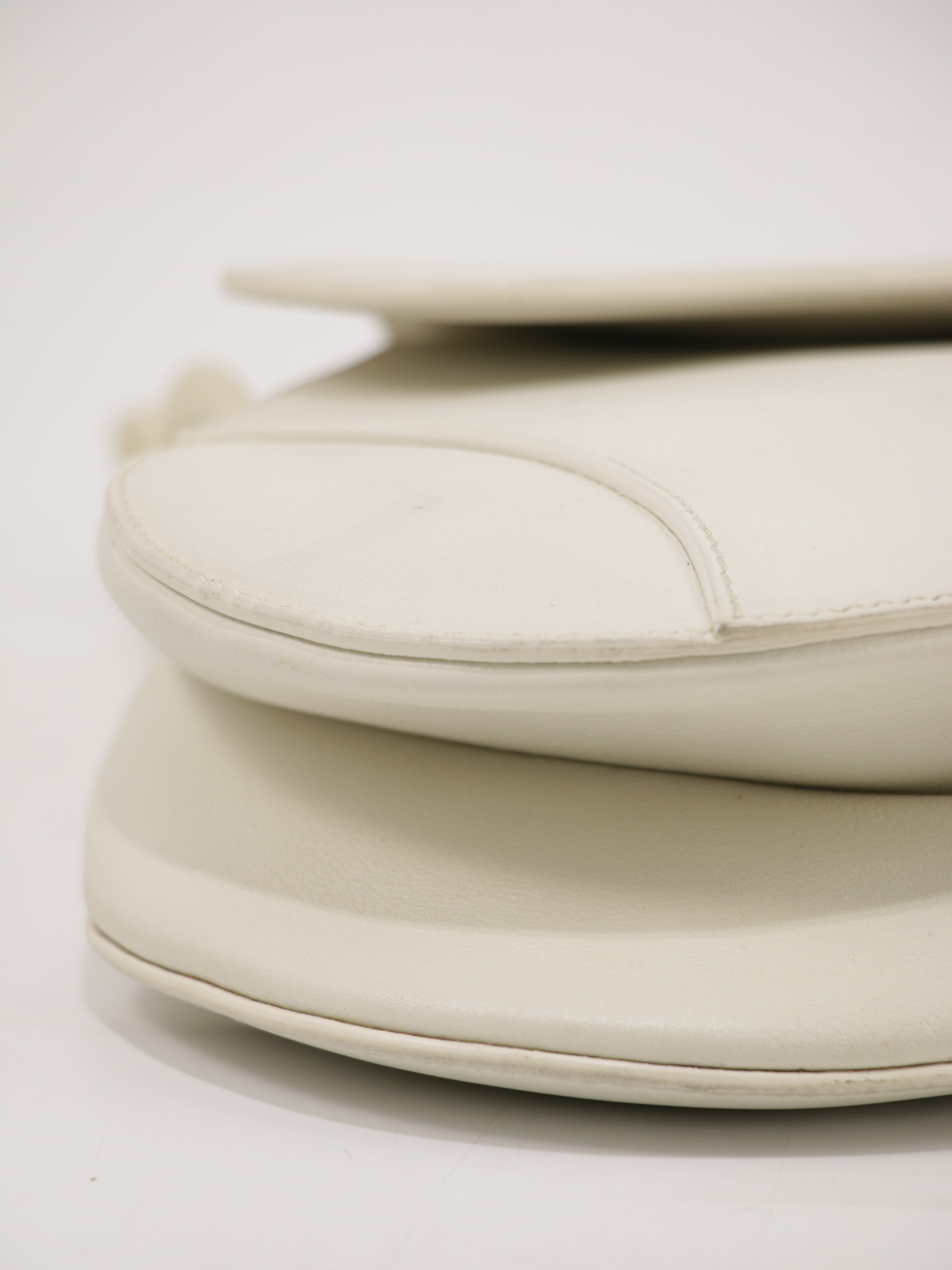 Saddle