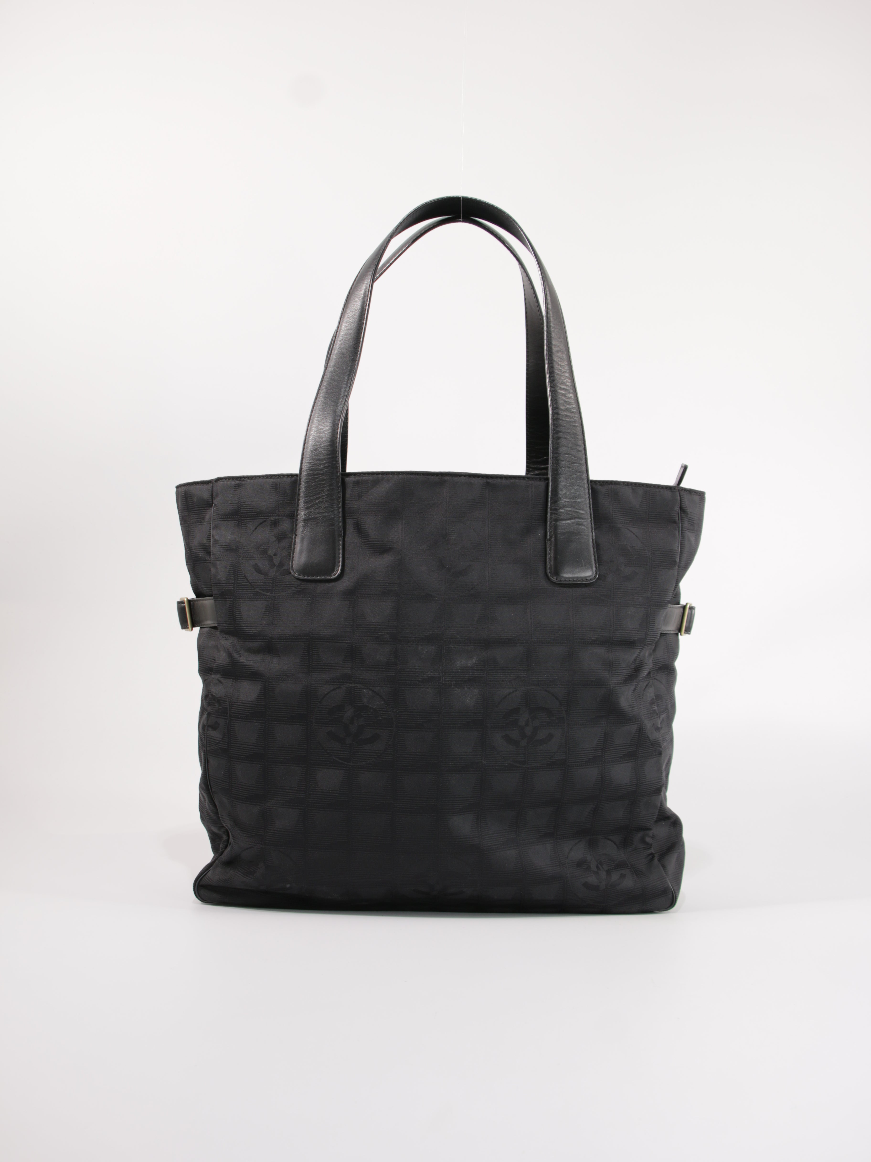 Large Travel Line Tote