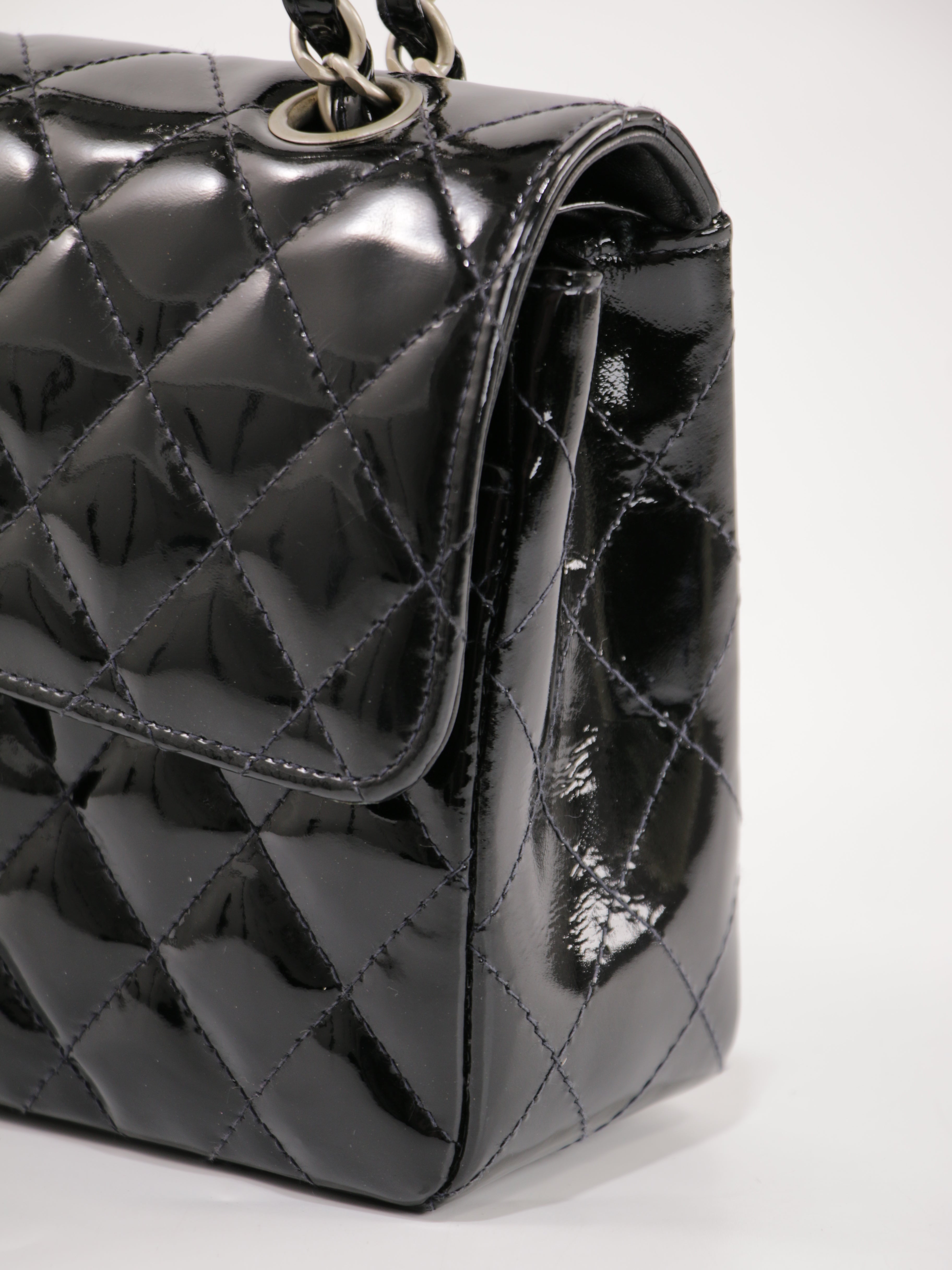 Small Classic Flap