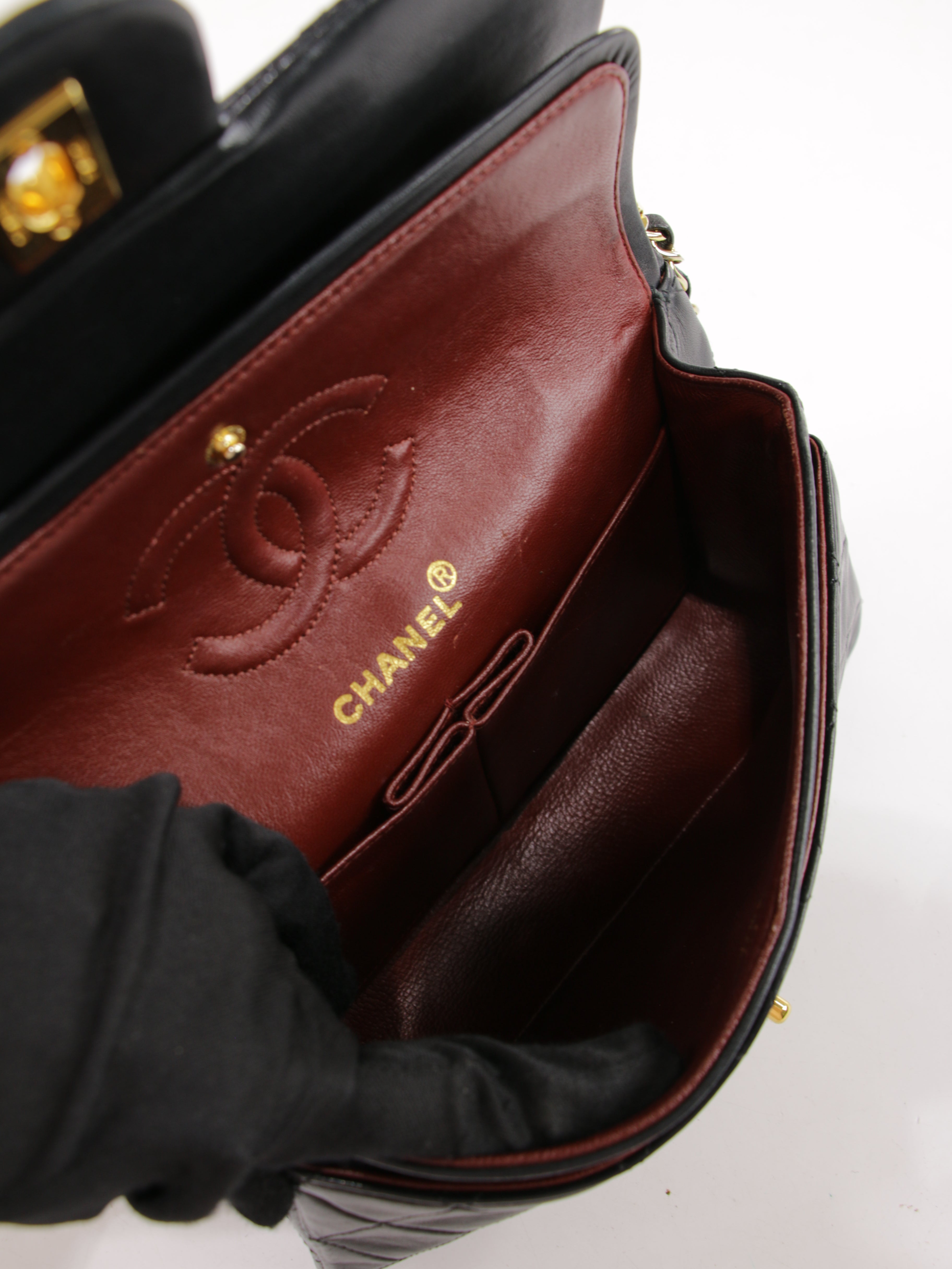 Small Classic Flap