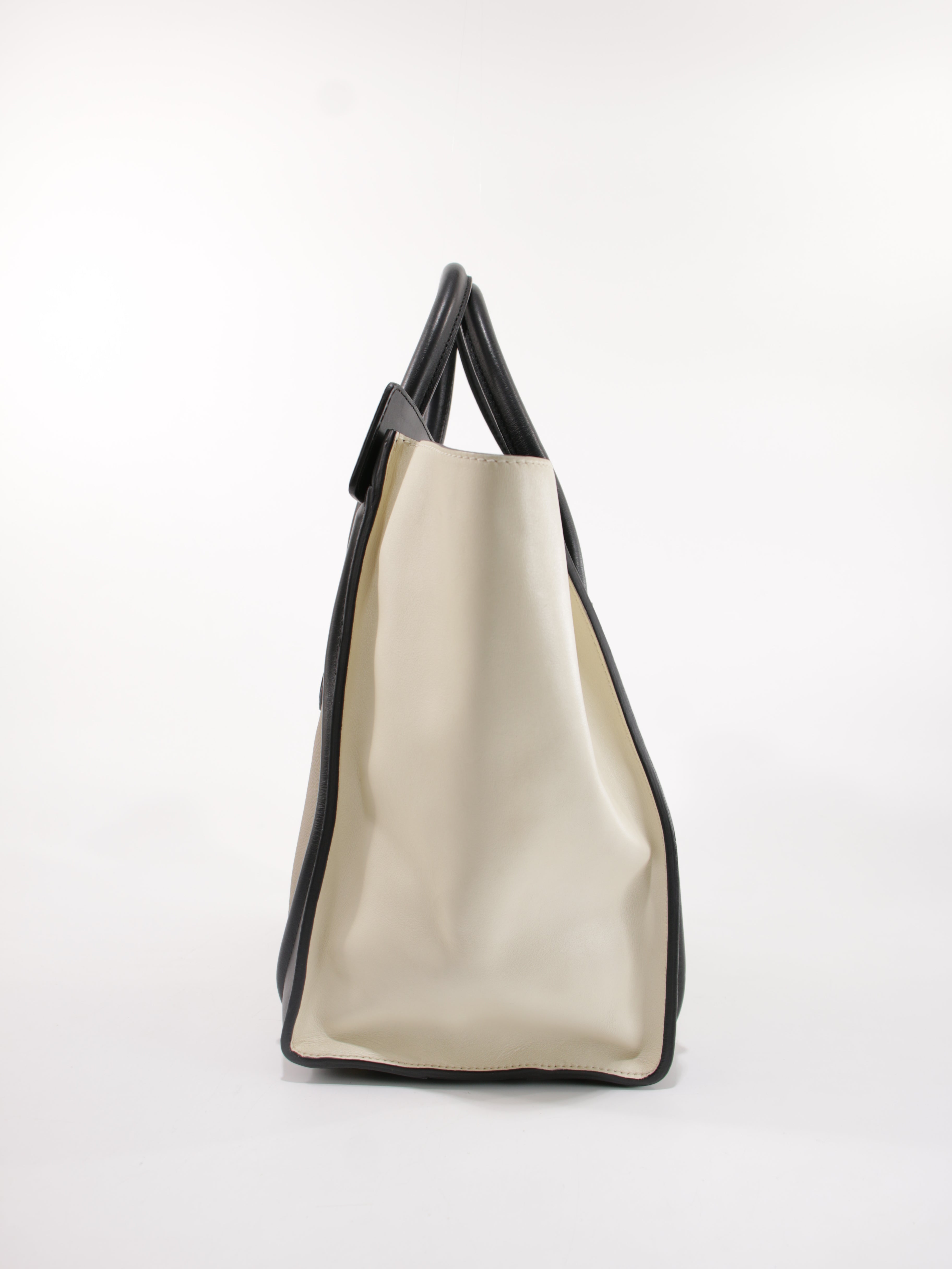Medium Luggage