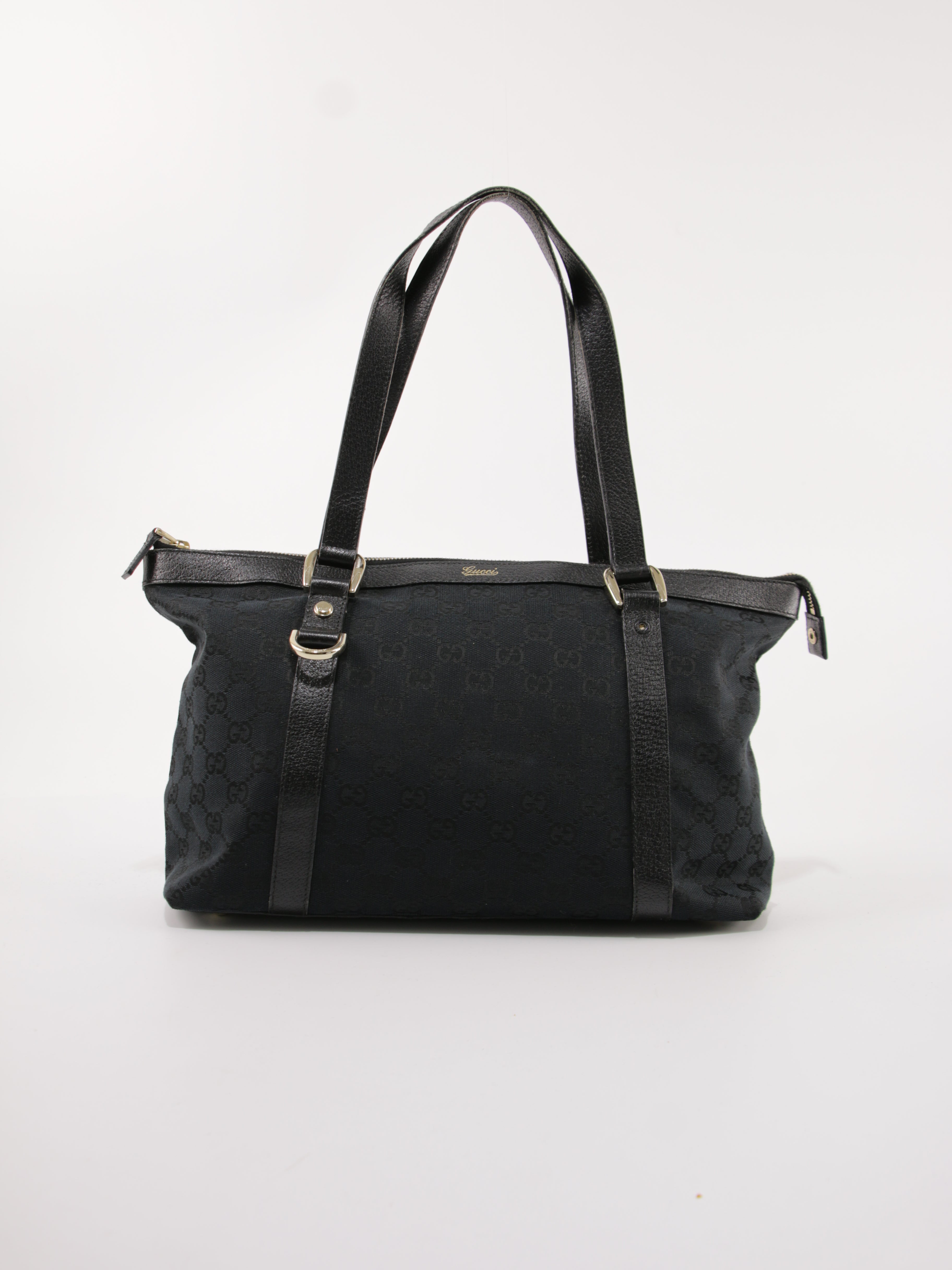 Abbey Zip Tote