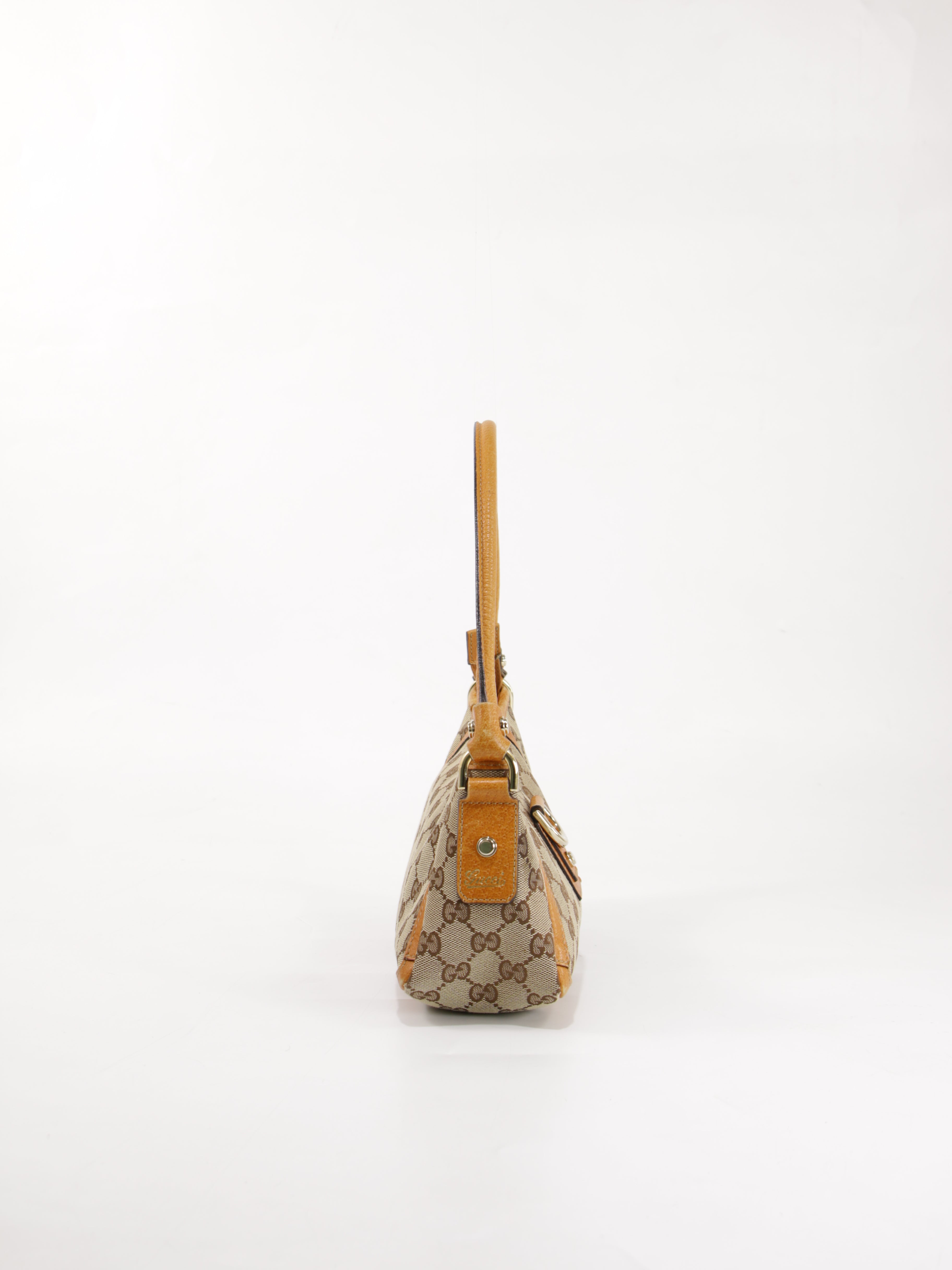 Abbey D-Ring Pochette