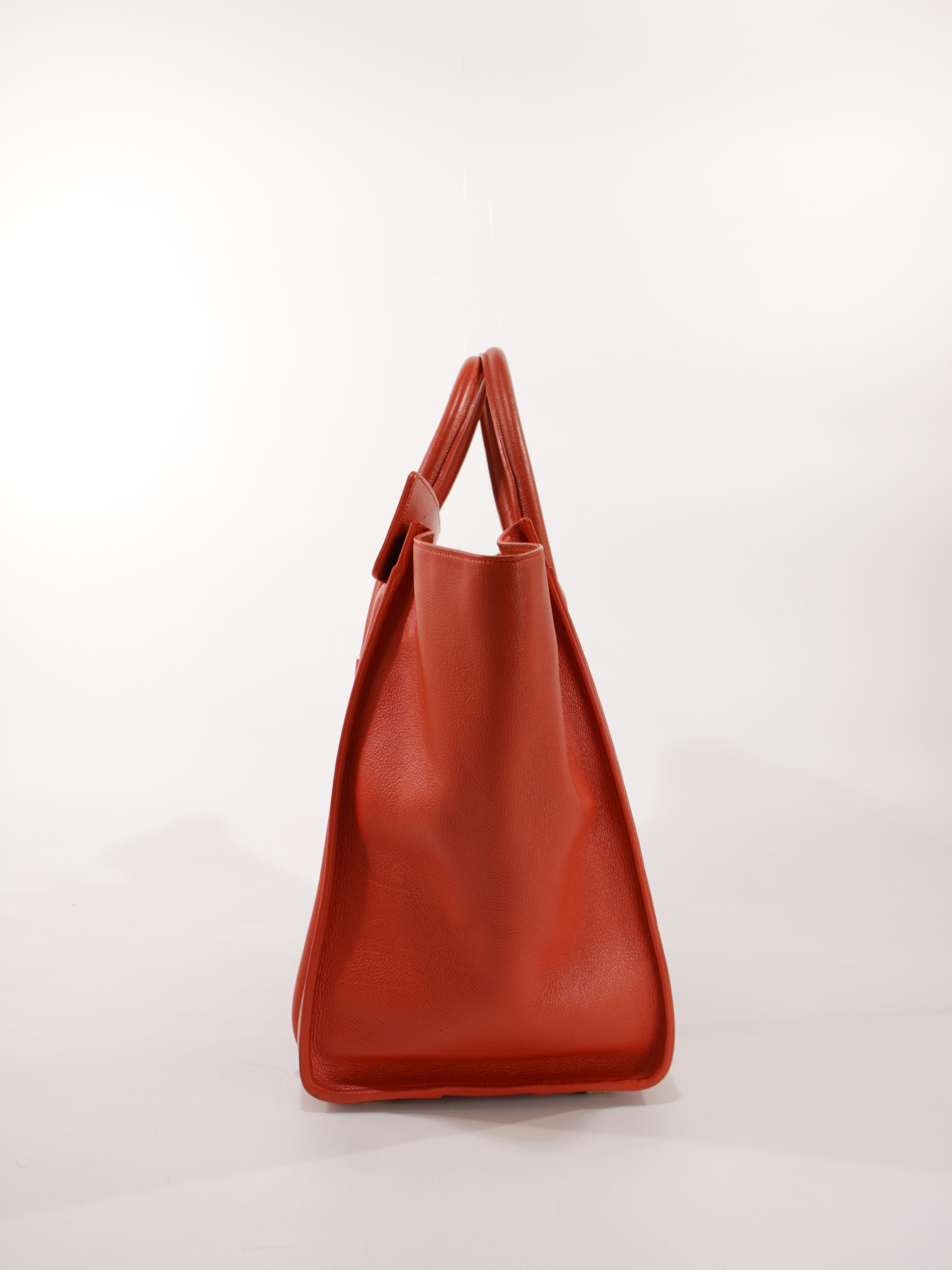 Medium Luggage