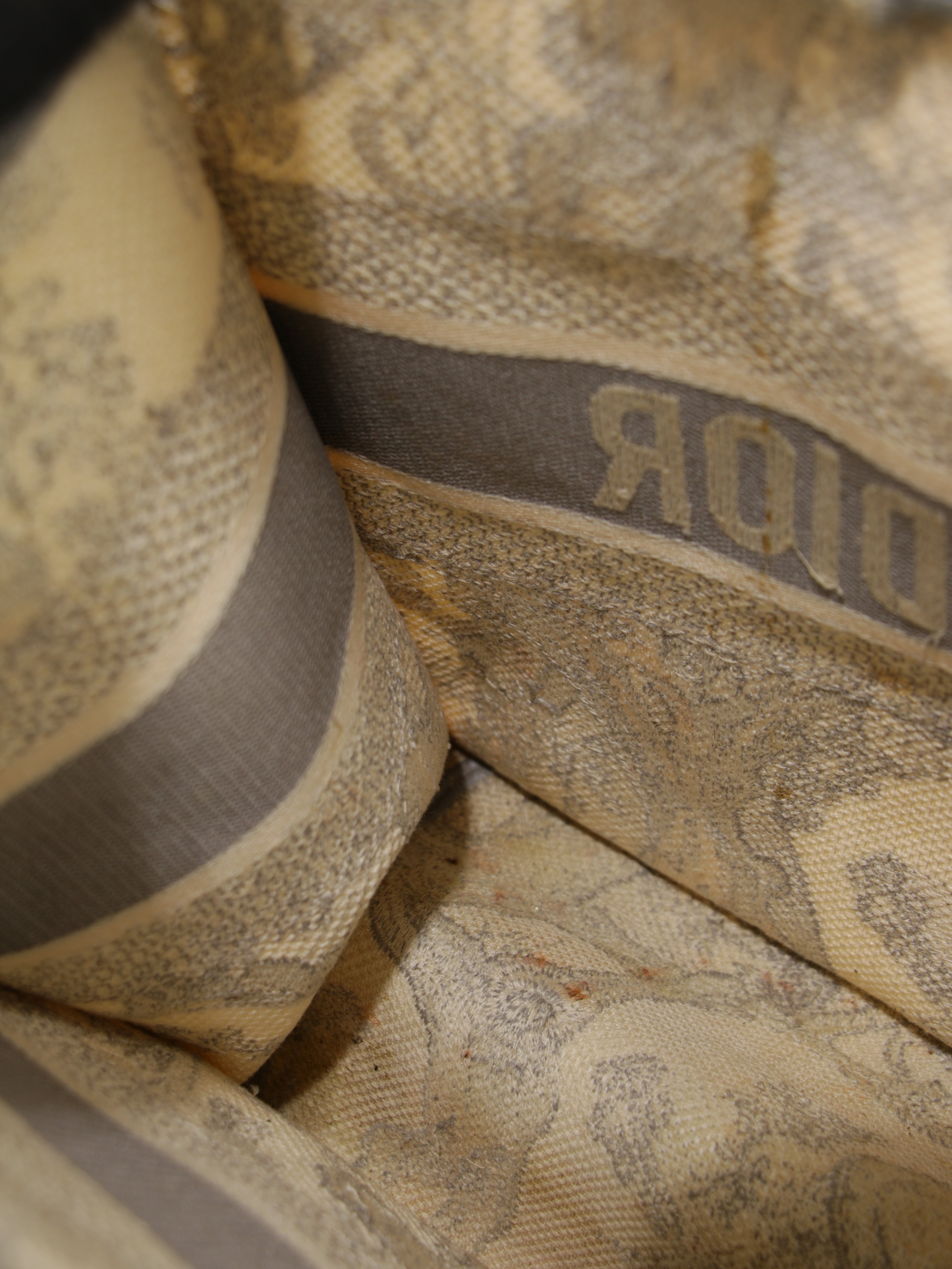 Medium Book Tote