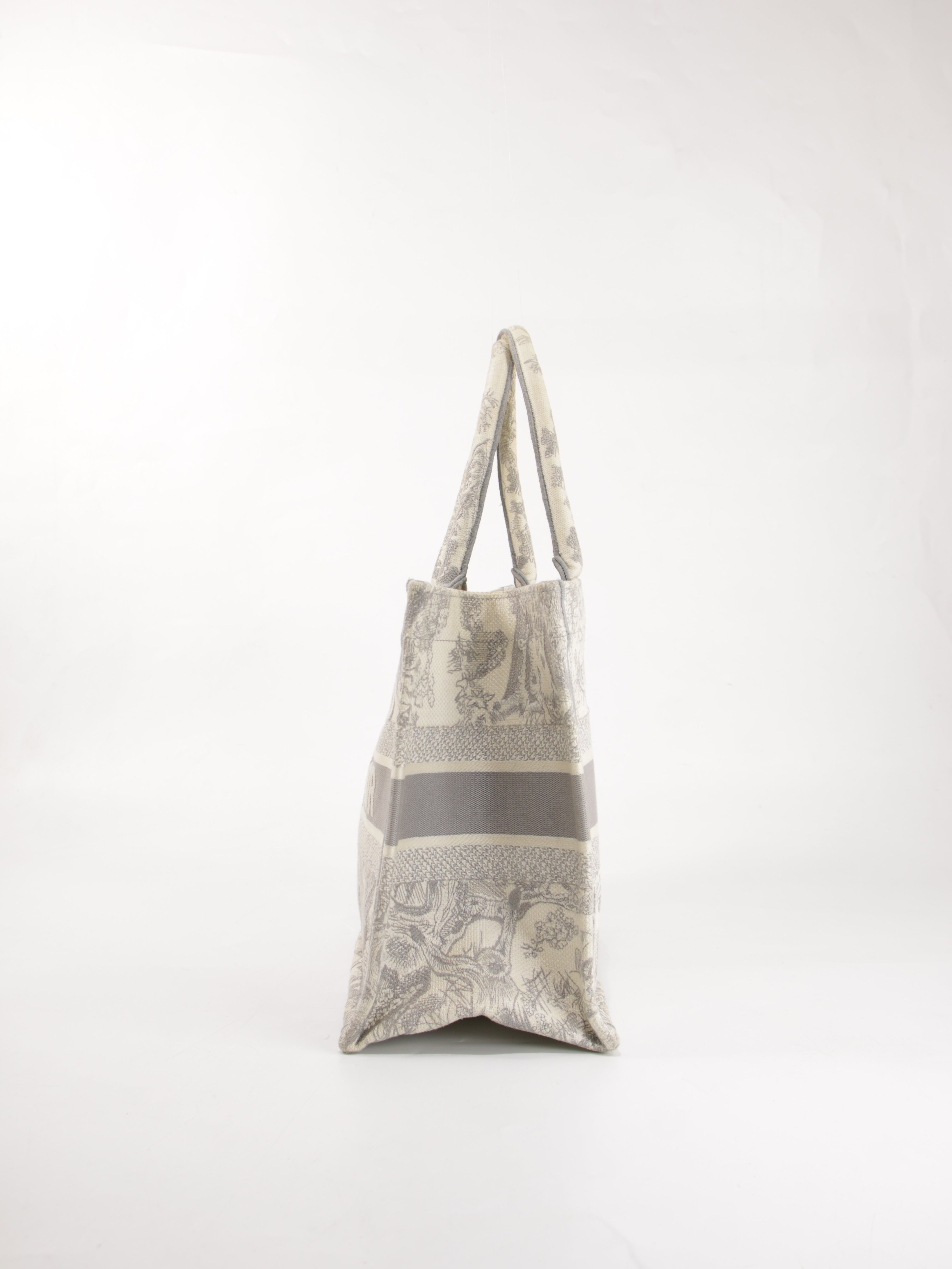 Medium Book Tote