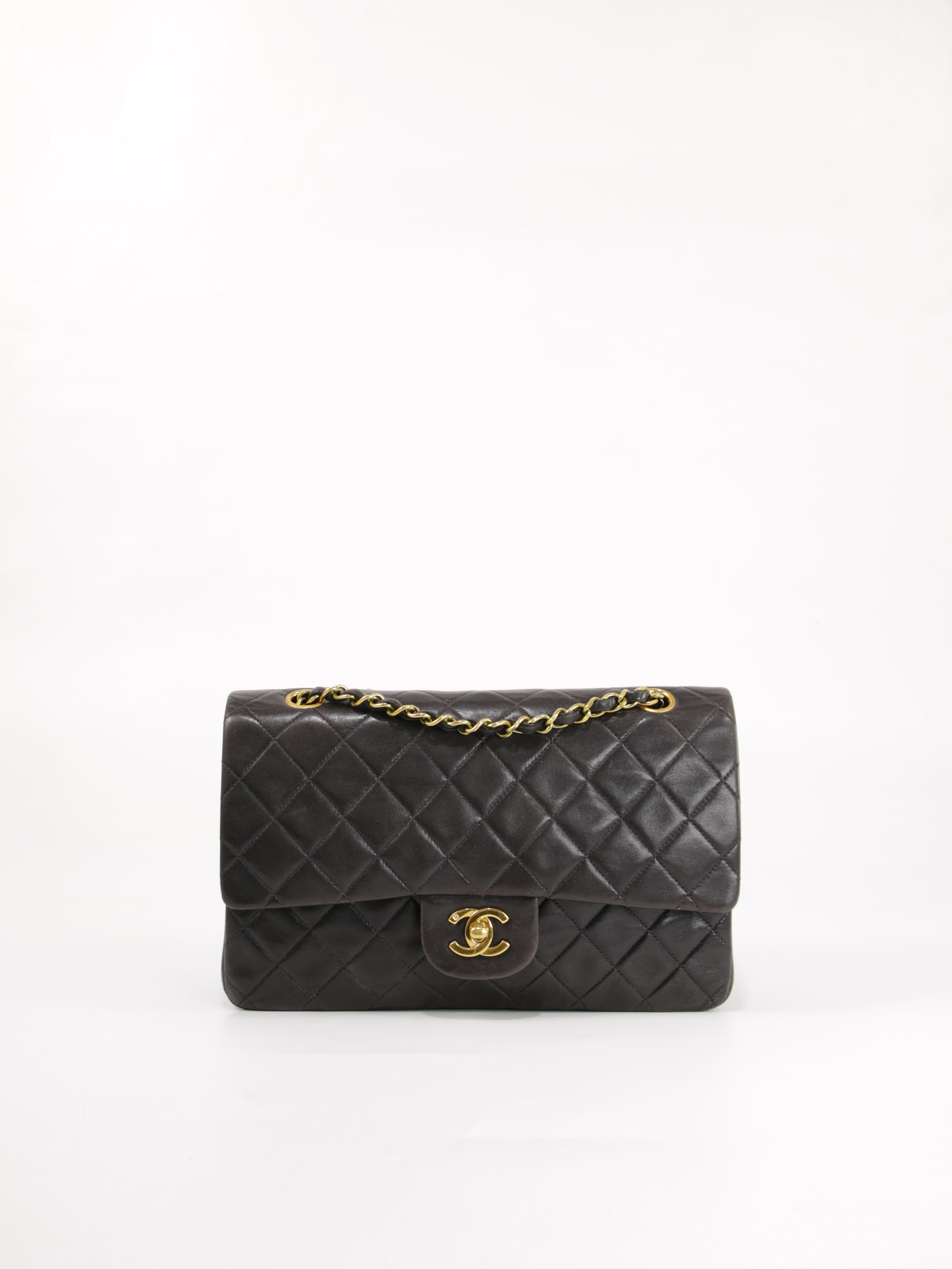 Medium Classic Flap