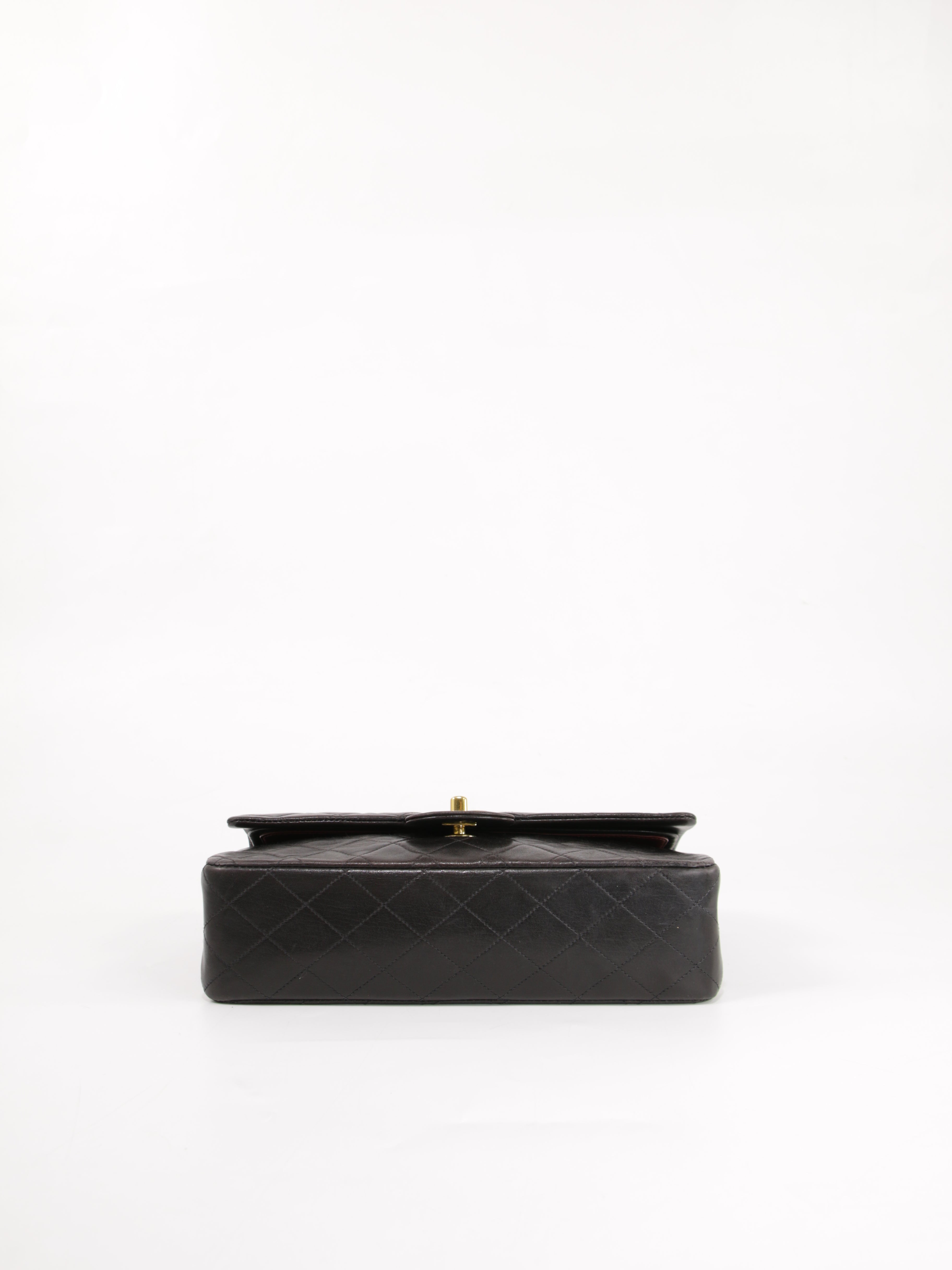 Medium Classic Flap