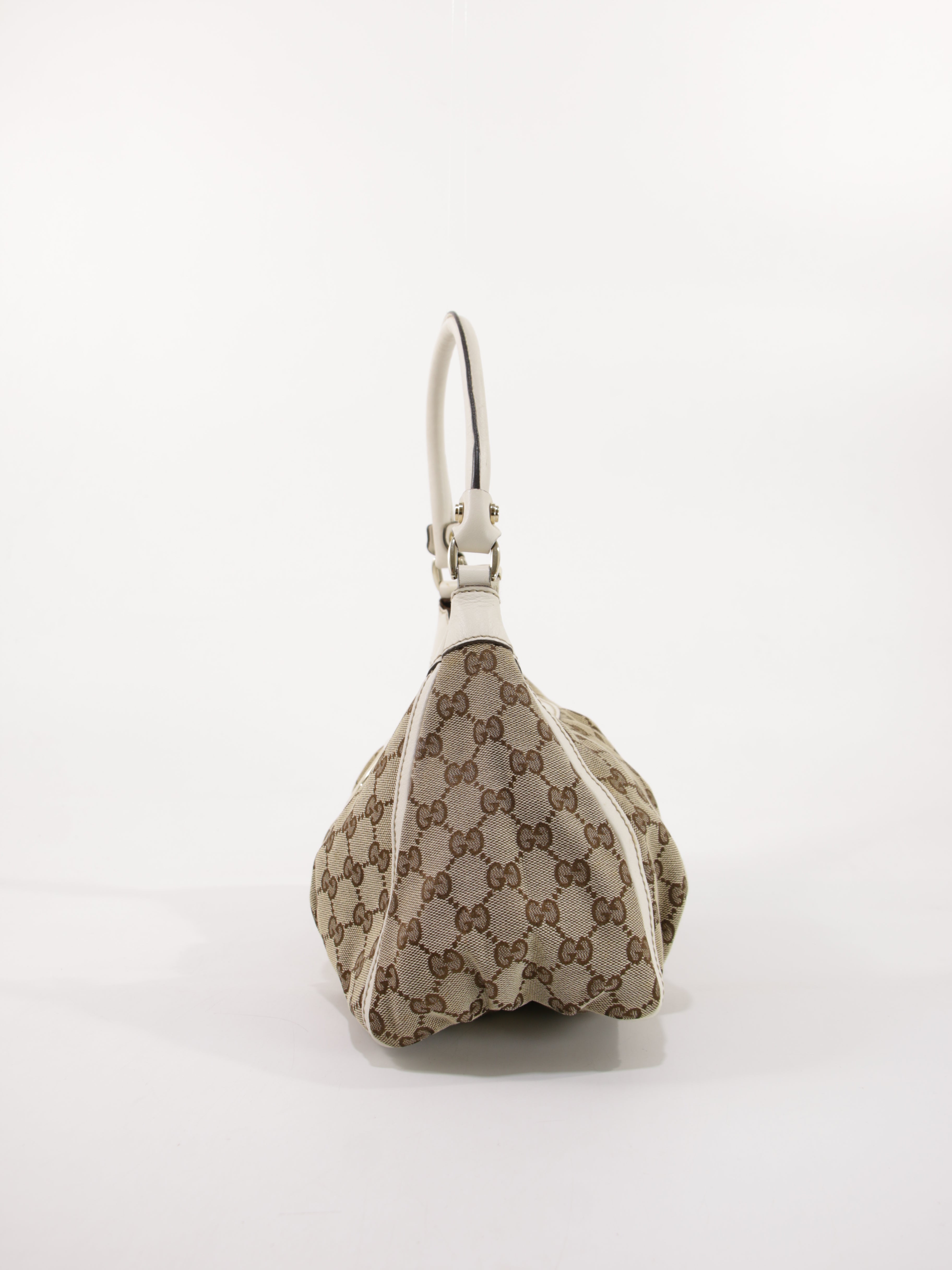 Abbey D-Ring Small
