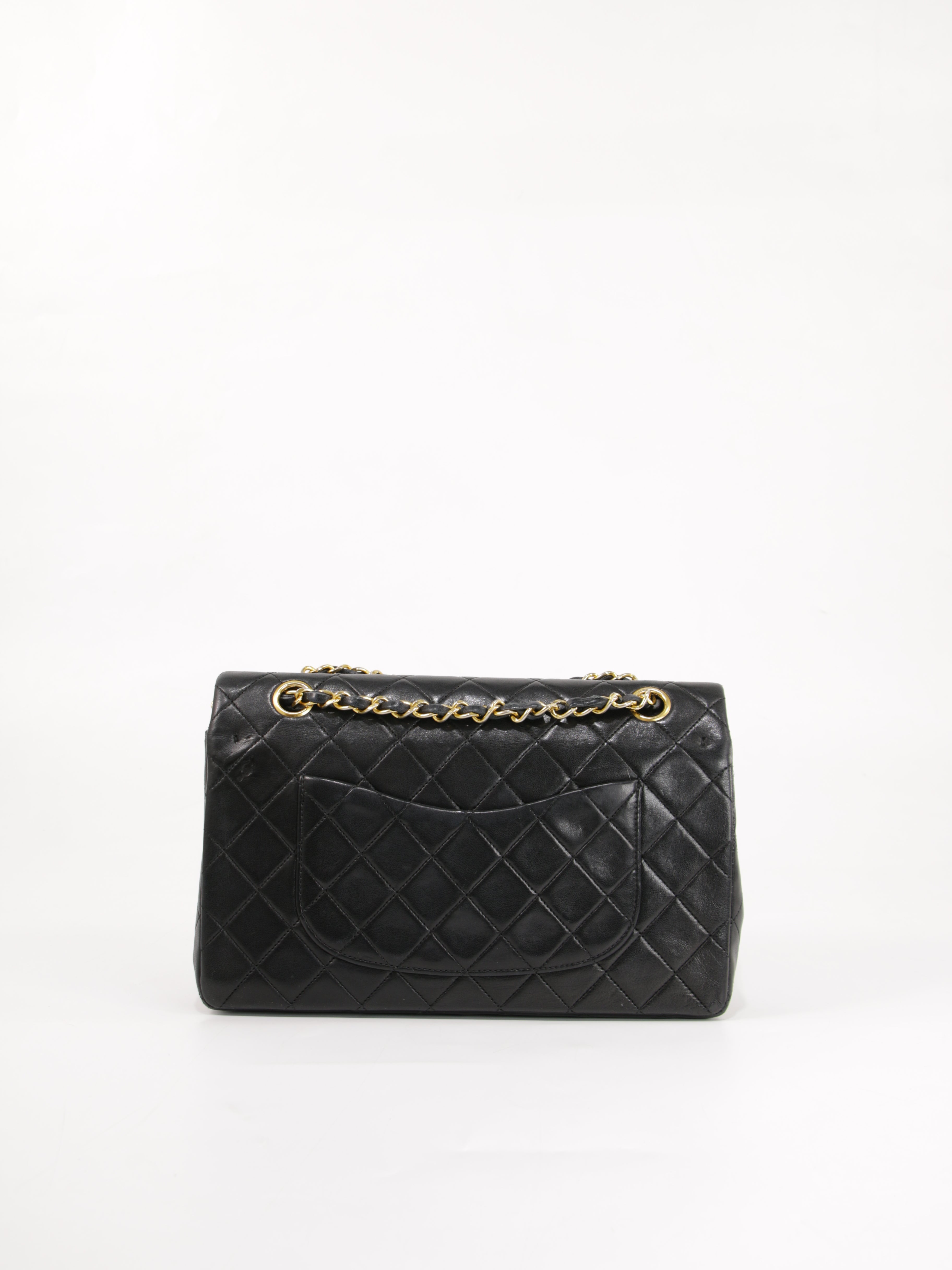 Medium Classic Flap