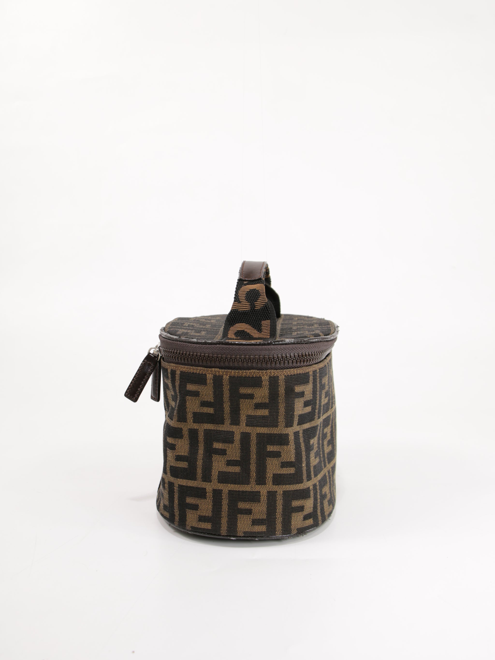 Cosmetic pouch