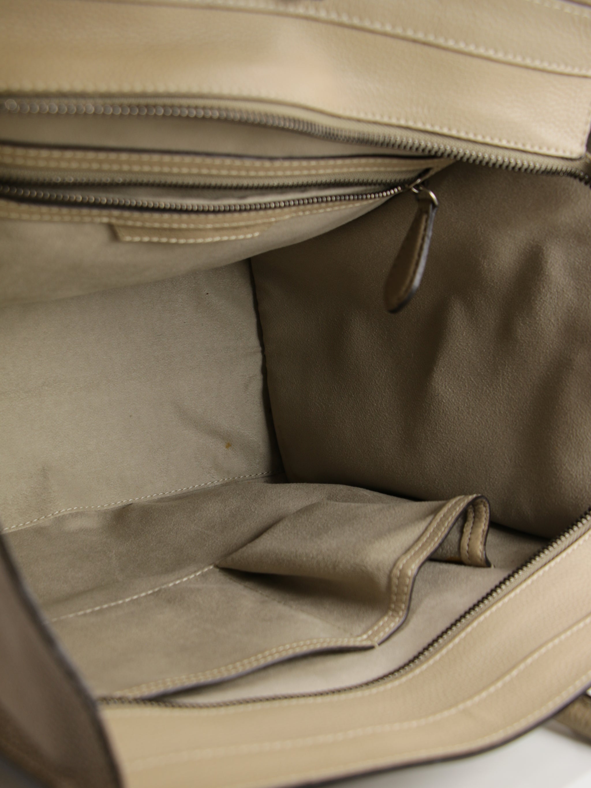 Medium luggage