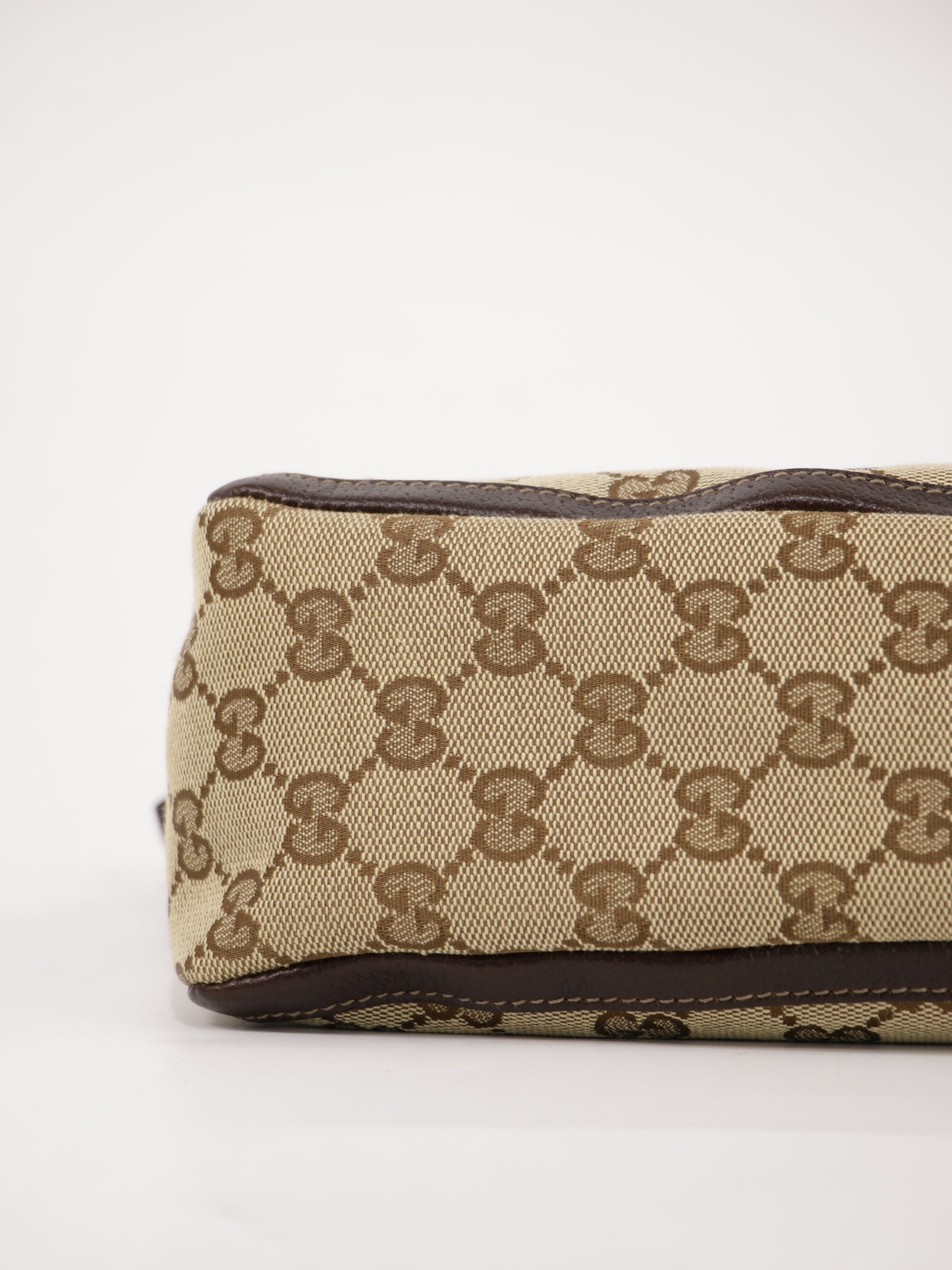 Abbey D-Ring Pochette