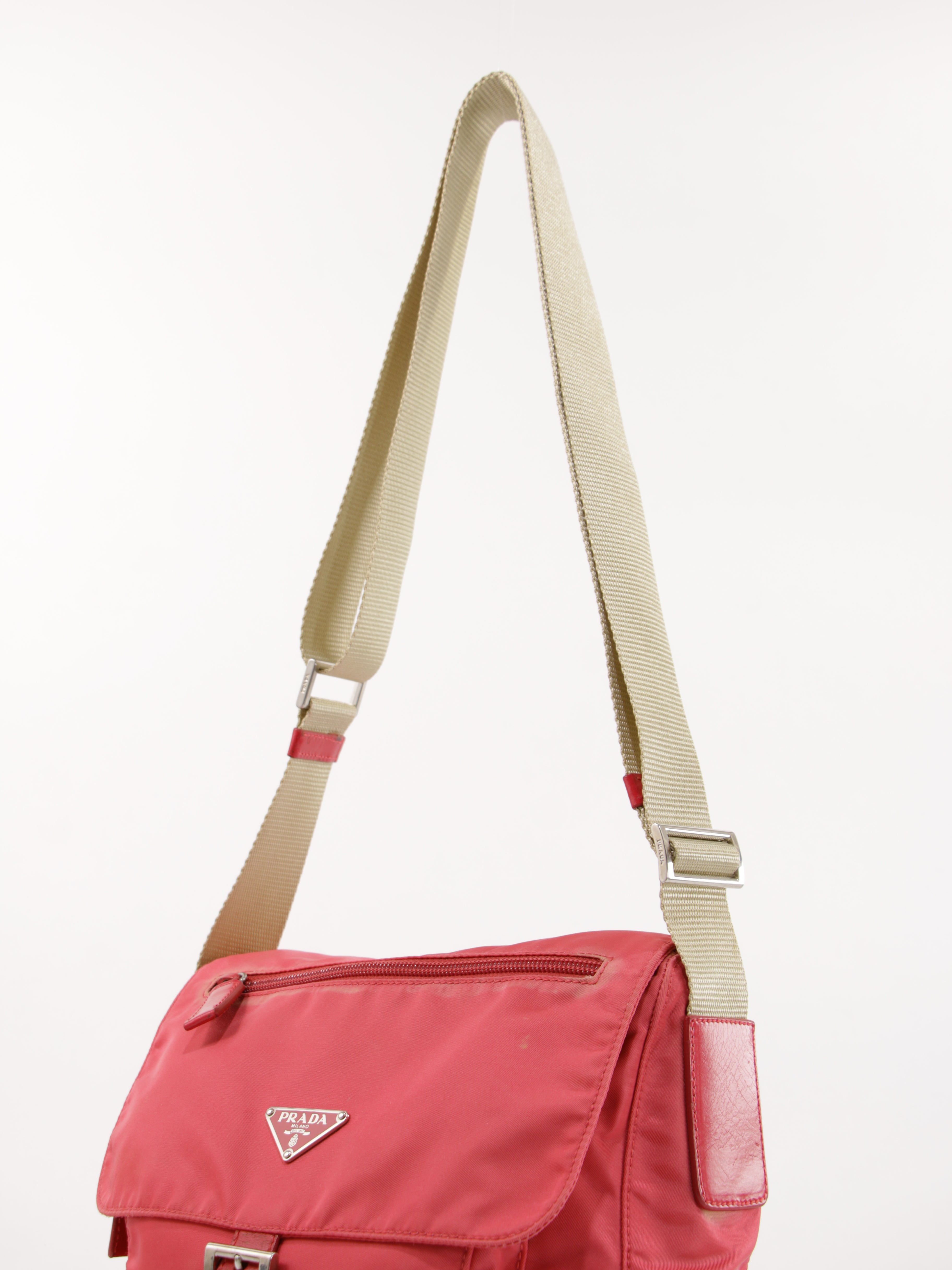 Single Buckle Messenger