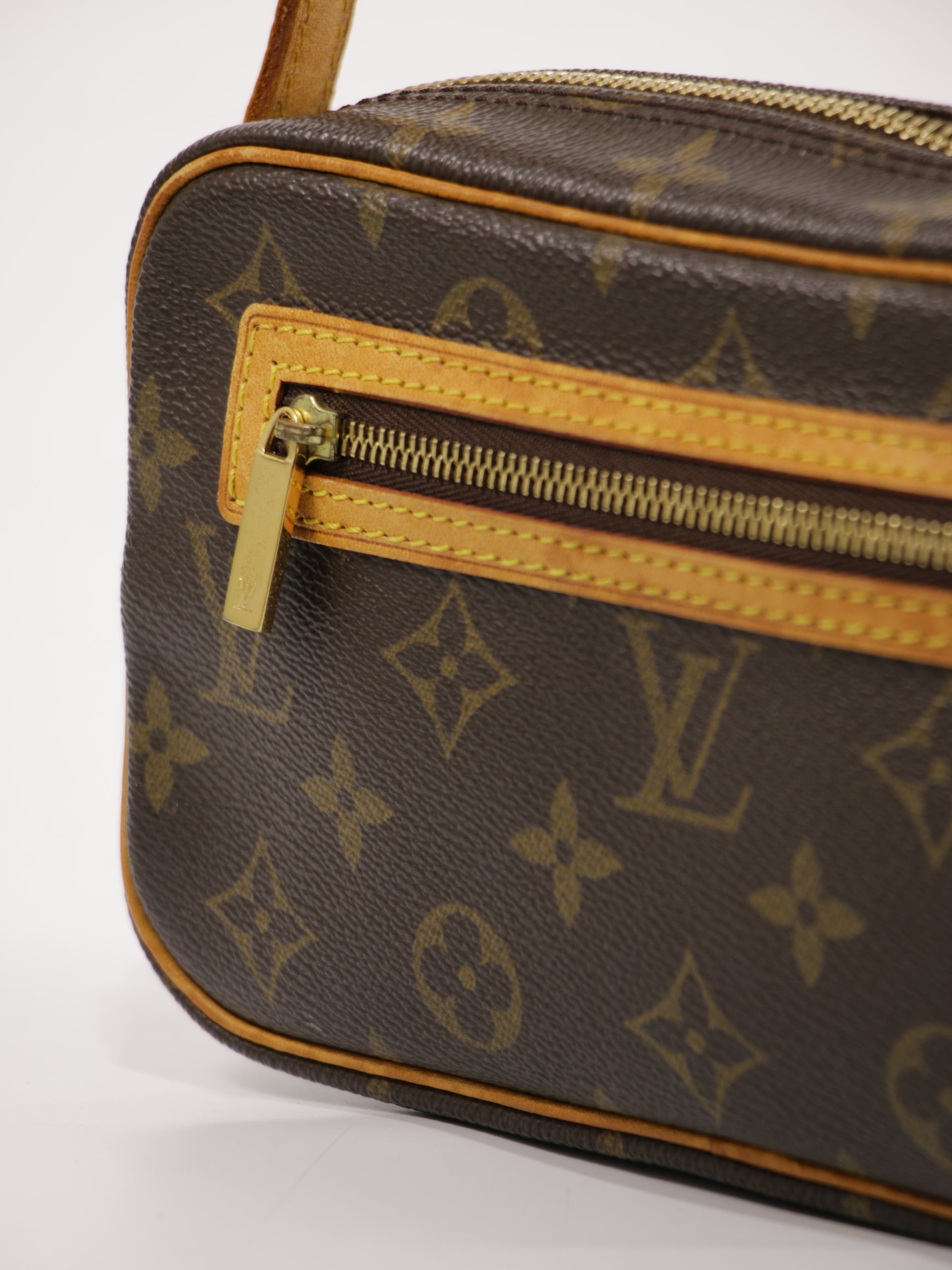 Pochette Cite