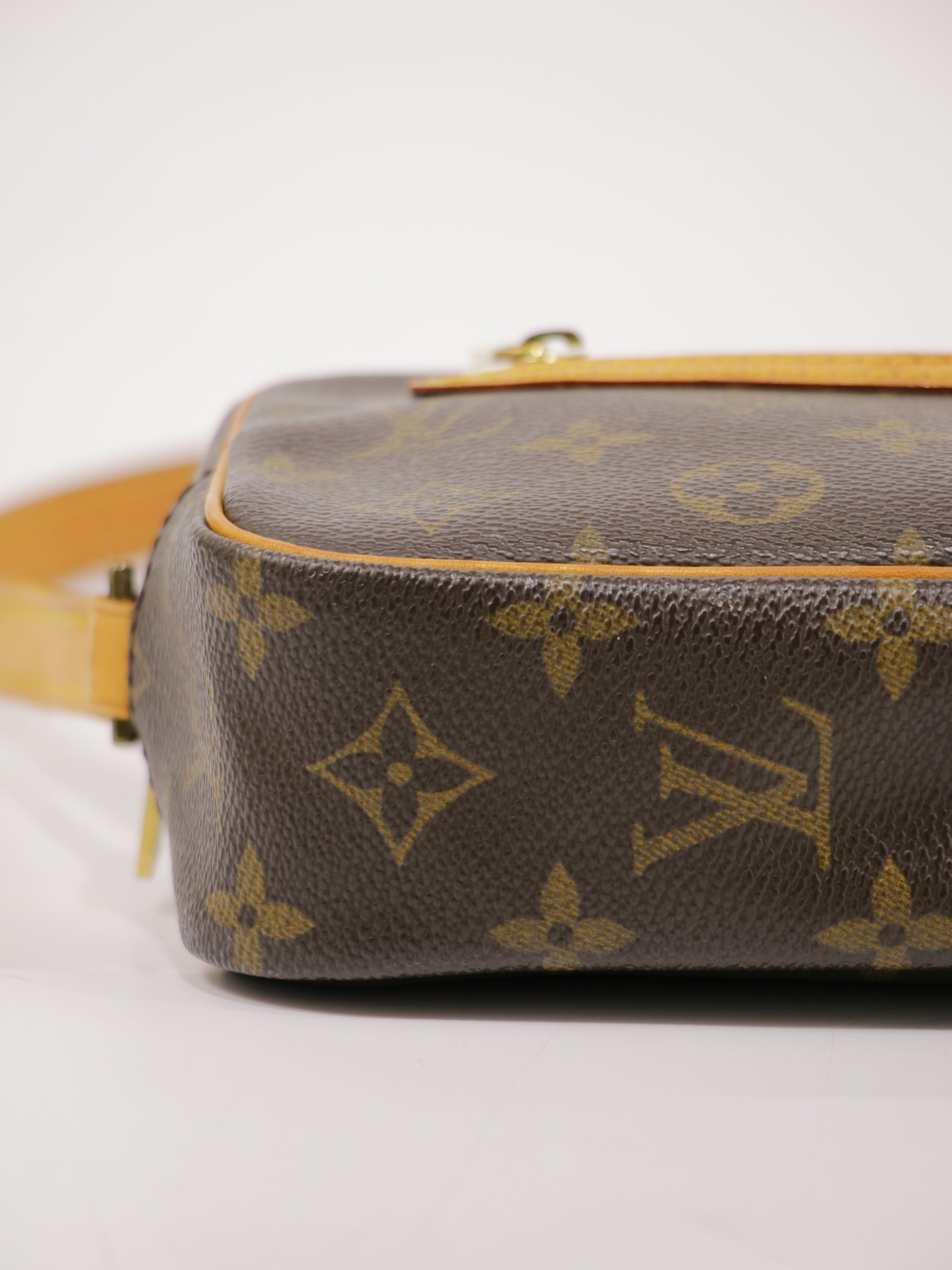 Pochette Cite