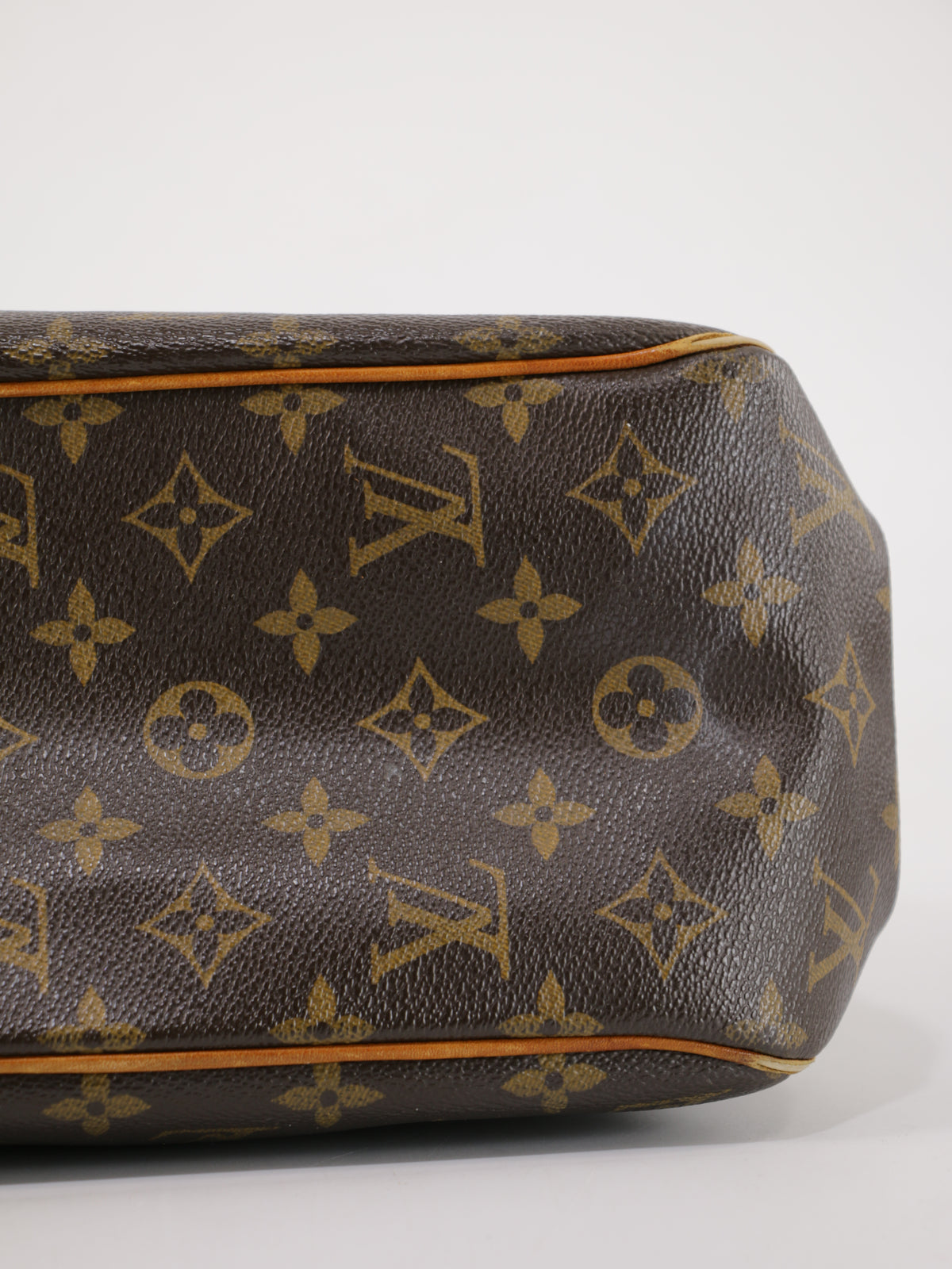 Louis Vuitton Batignolles Vertical MM