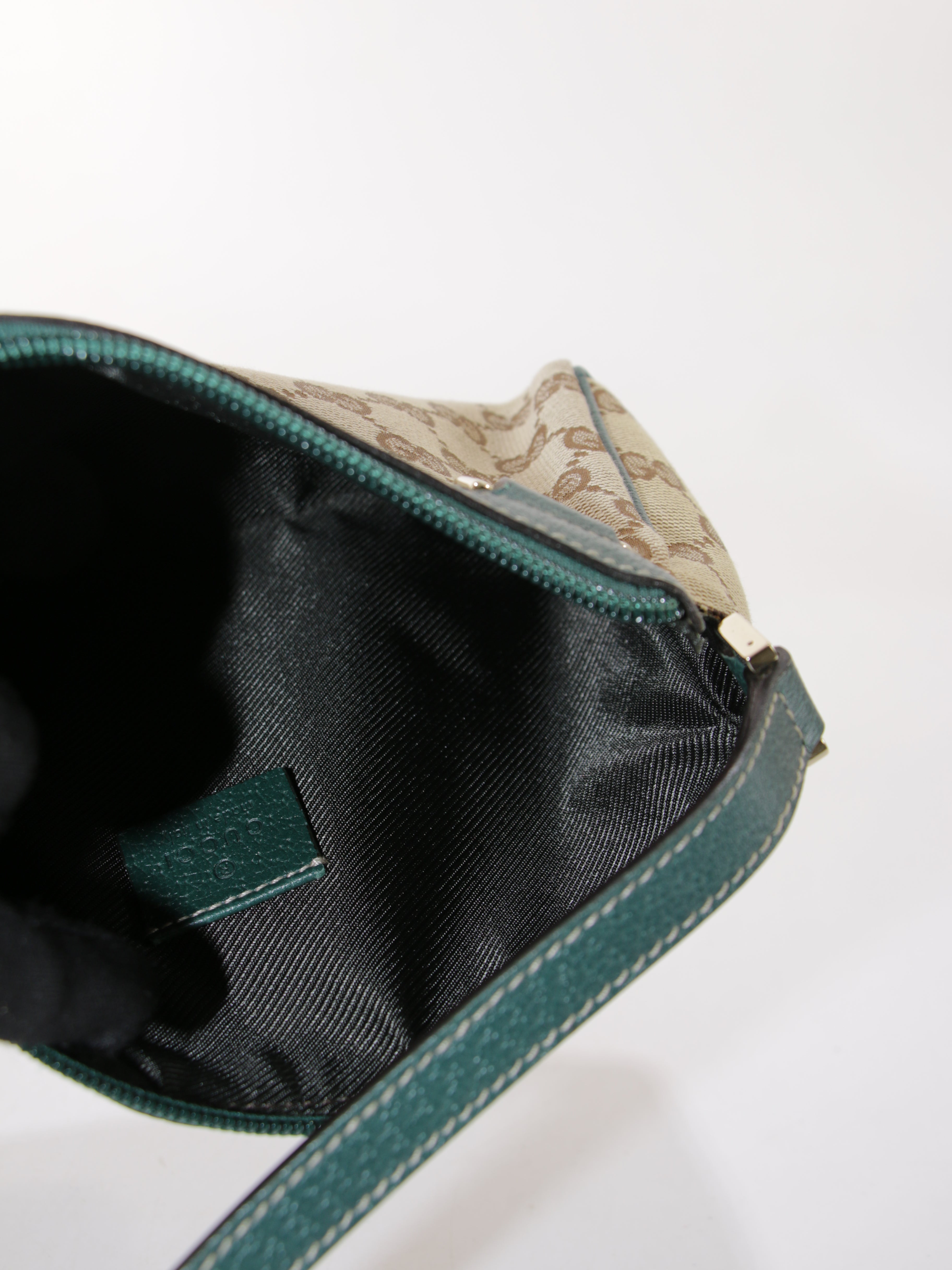 Abbey D-Ring Pochette