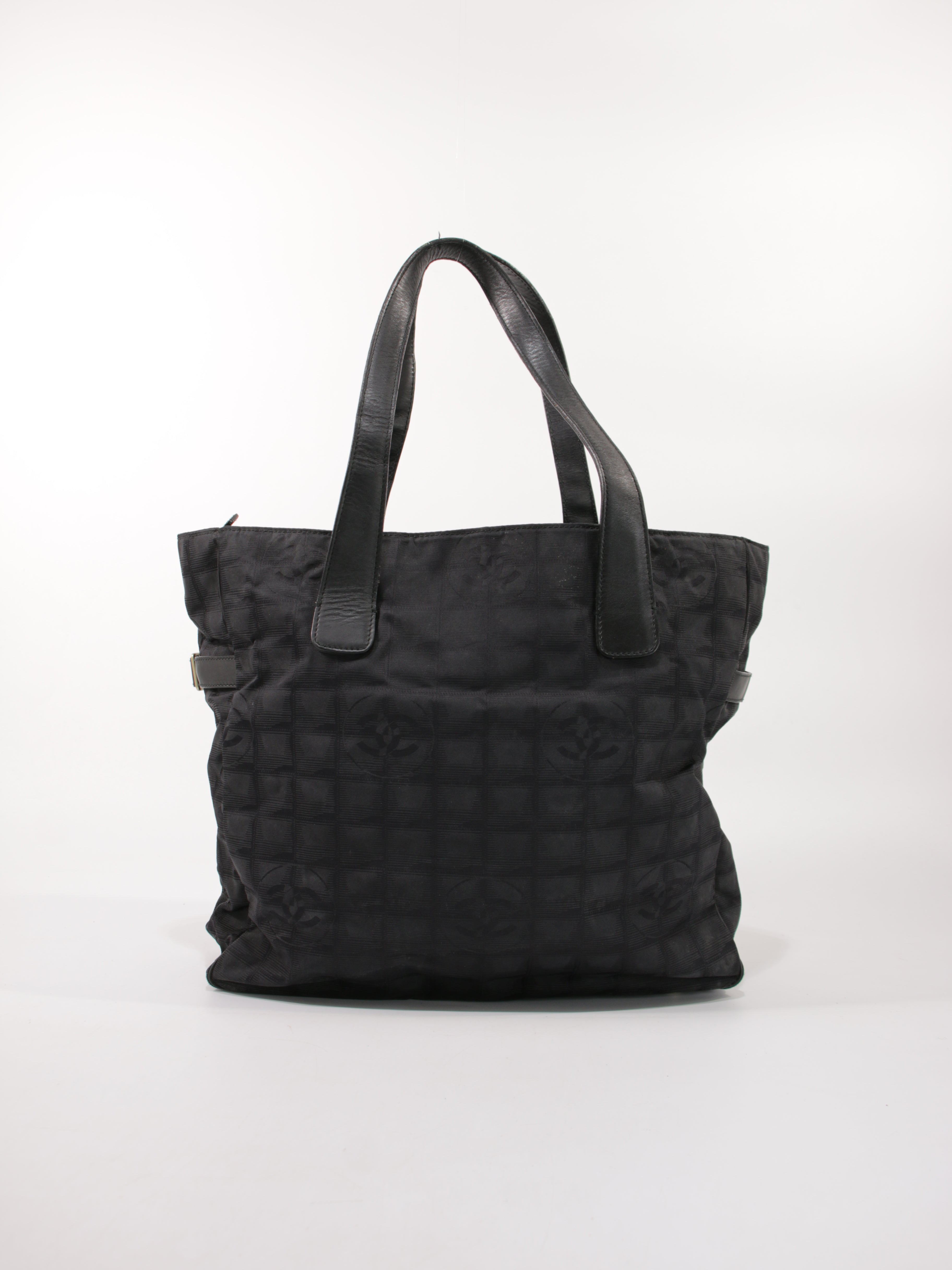 Large Travel Line Tote